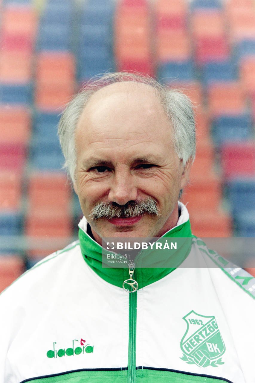 Fotboll, Div 1 Norra, Upptaktsträff: Dave Mosson, tränare i Hertzöga BK.  