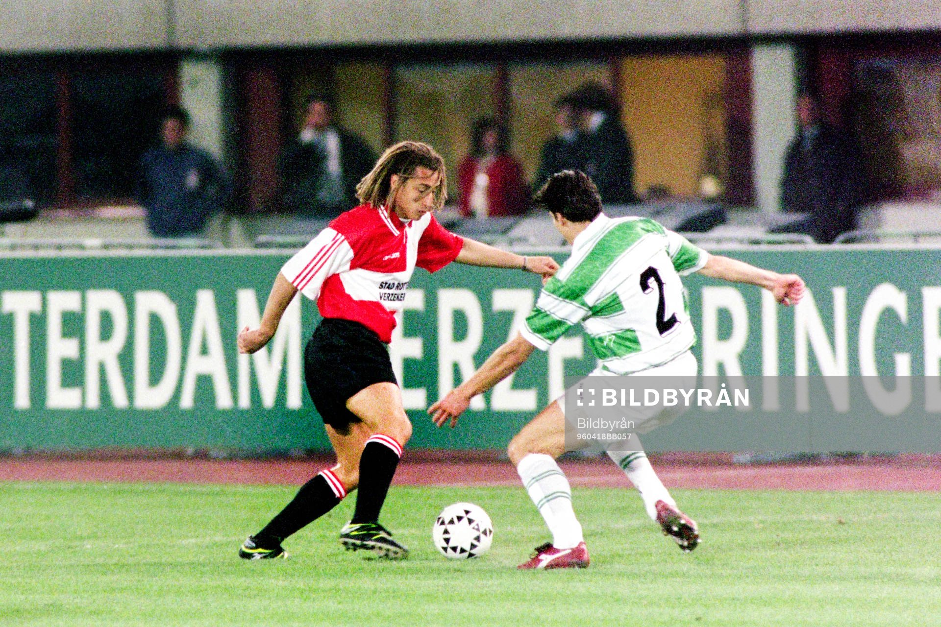 Fotboll, Cupvinnarcupen, Rapid Wien - Feyenoord, 3-0: Henrik Larsson, Feyenoord. 