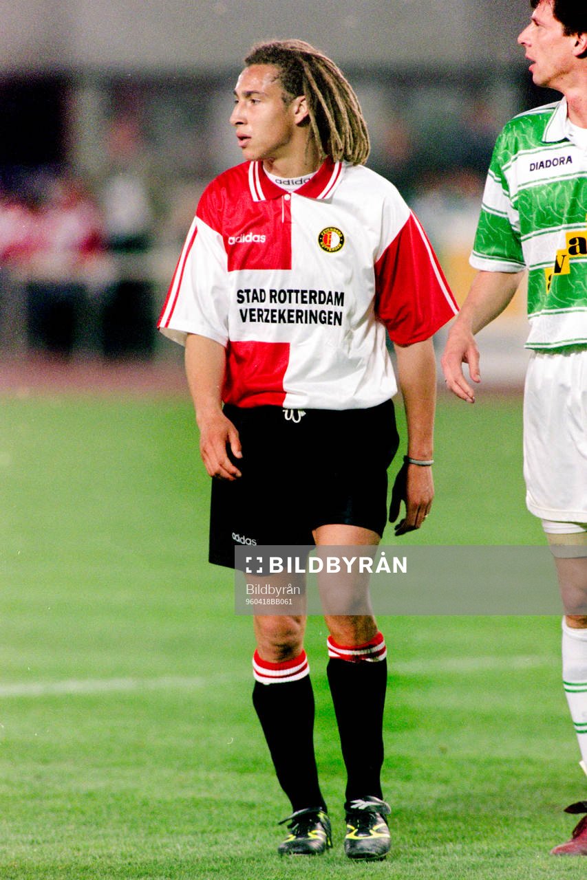 Fotboll, Cupvinnarcupen, Rapid Wien - Feyenoord, 3-0: Henrik Larsson, Feyenoord. 