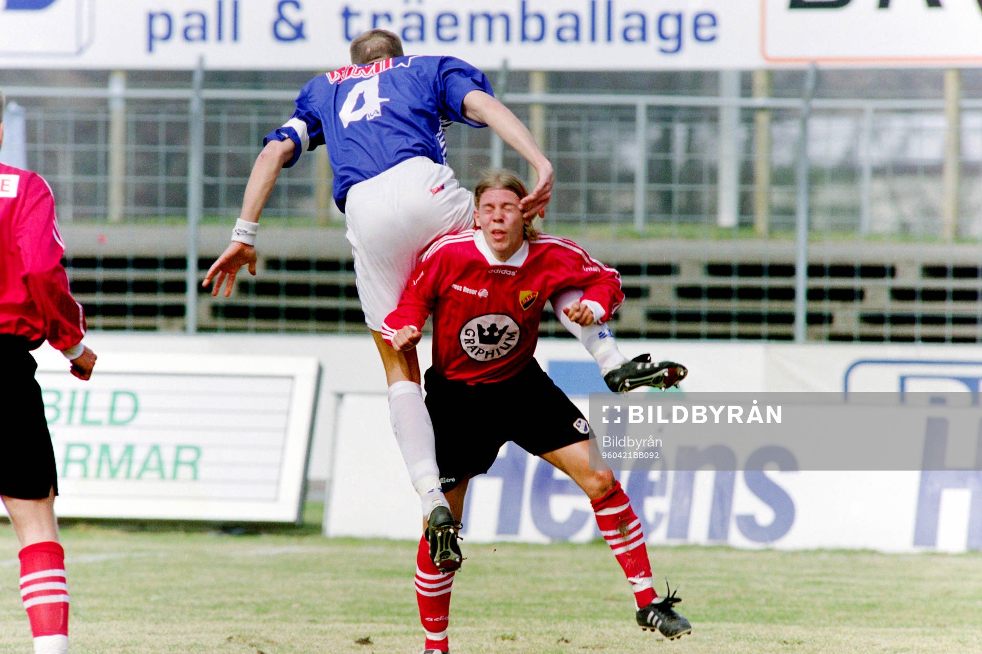 Tommy Andersson, Halmstad klättrar på en djurgårdsspelare
