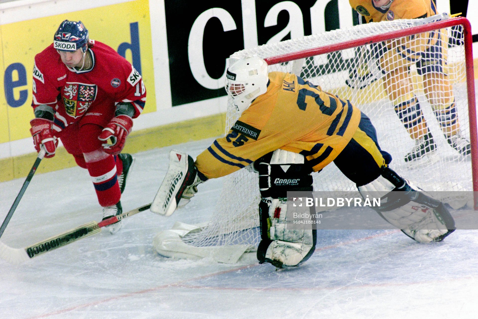 Radek Bonk, Tjeckien bakom Boo Ahl, målvakt, Sverige