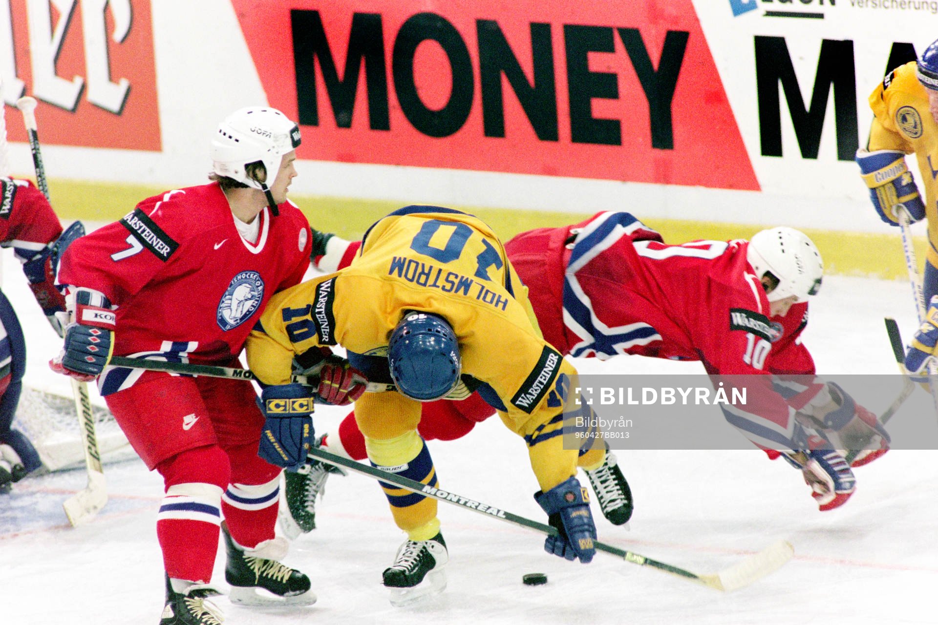 Tomas Holmström, Sverige