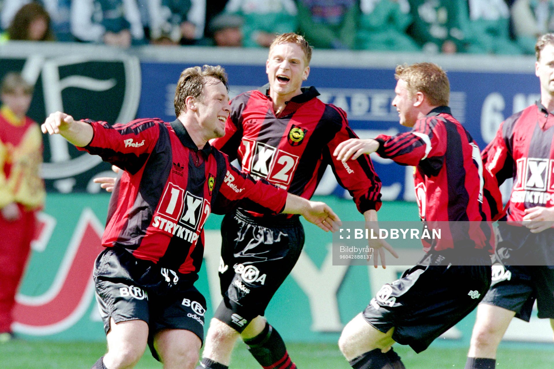 Fotboll, Div 1 Norra, Hammarby - Brommapojkarna, 2-1: Per Ferm, Brommapojkarna jublar efter mål.