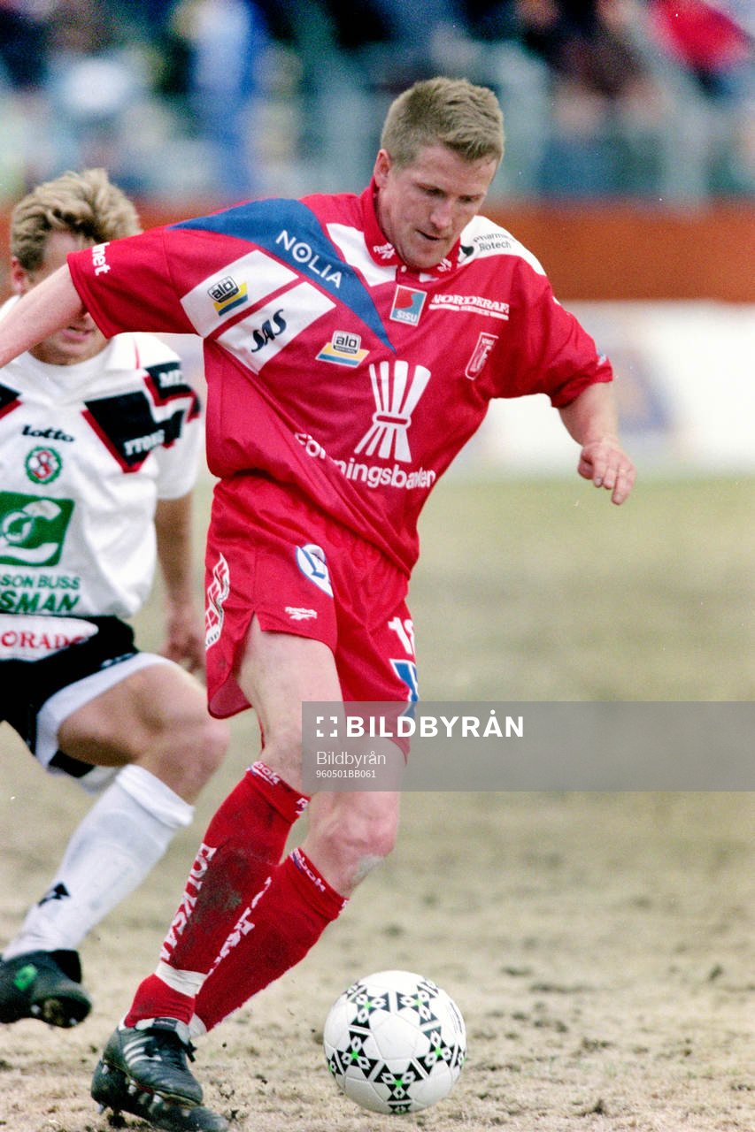 Fotboll, Allsvenskan, Örebro - Umeå FC, 1-1: Örjan Engström, Umeå.