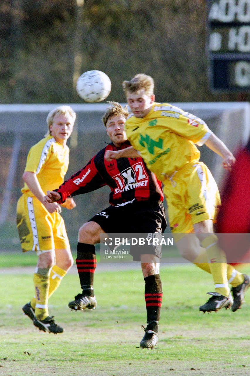 Fotboll, Div 1 Norra, Brommapojkarna - Hertzöga, 0-1: Jerry Månsson, Brommapojkarna. 