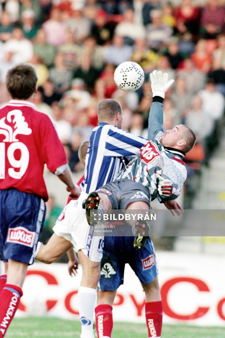 Mikael Martinsson, Göteborg framför östers målvakt