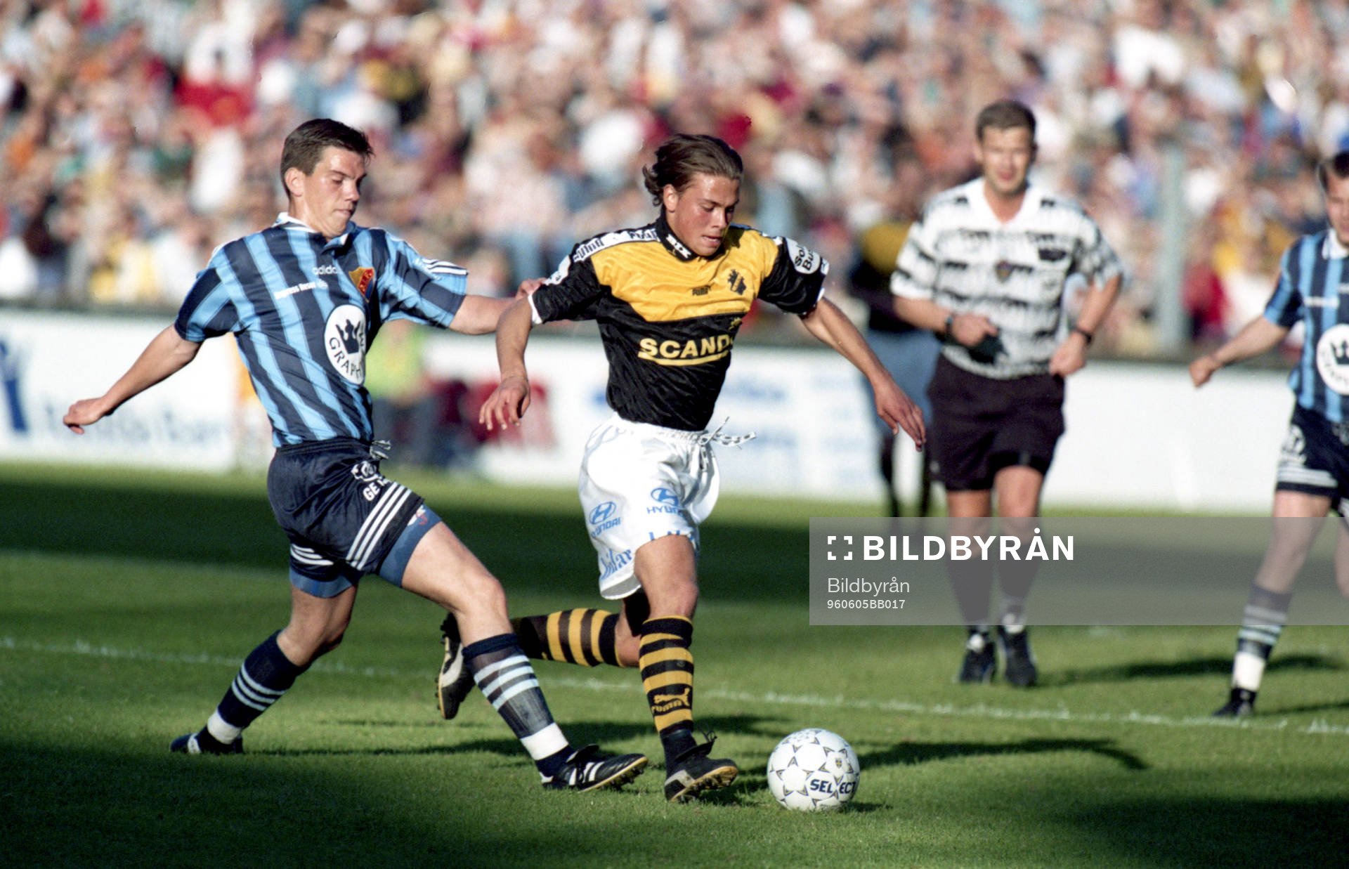 Alexander Östlund, AIK med bollen