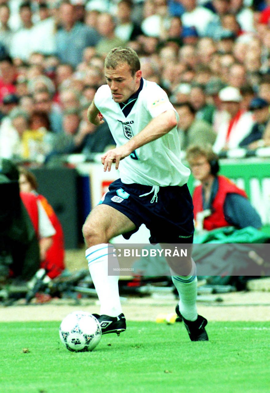  Alan Shearer, England