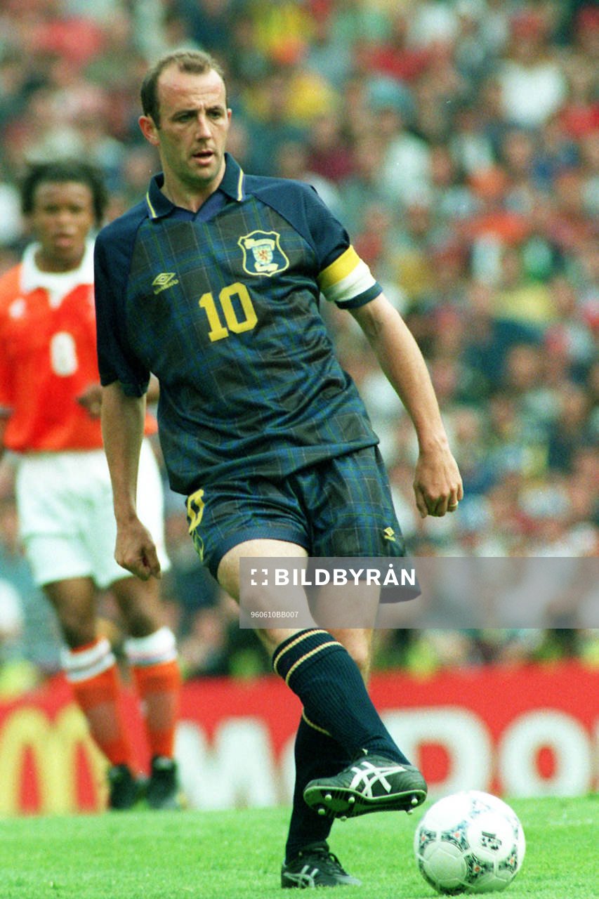   Gary McAllister Skottland