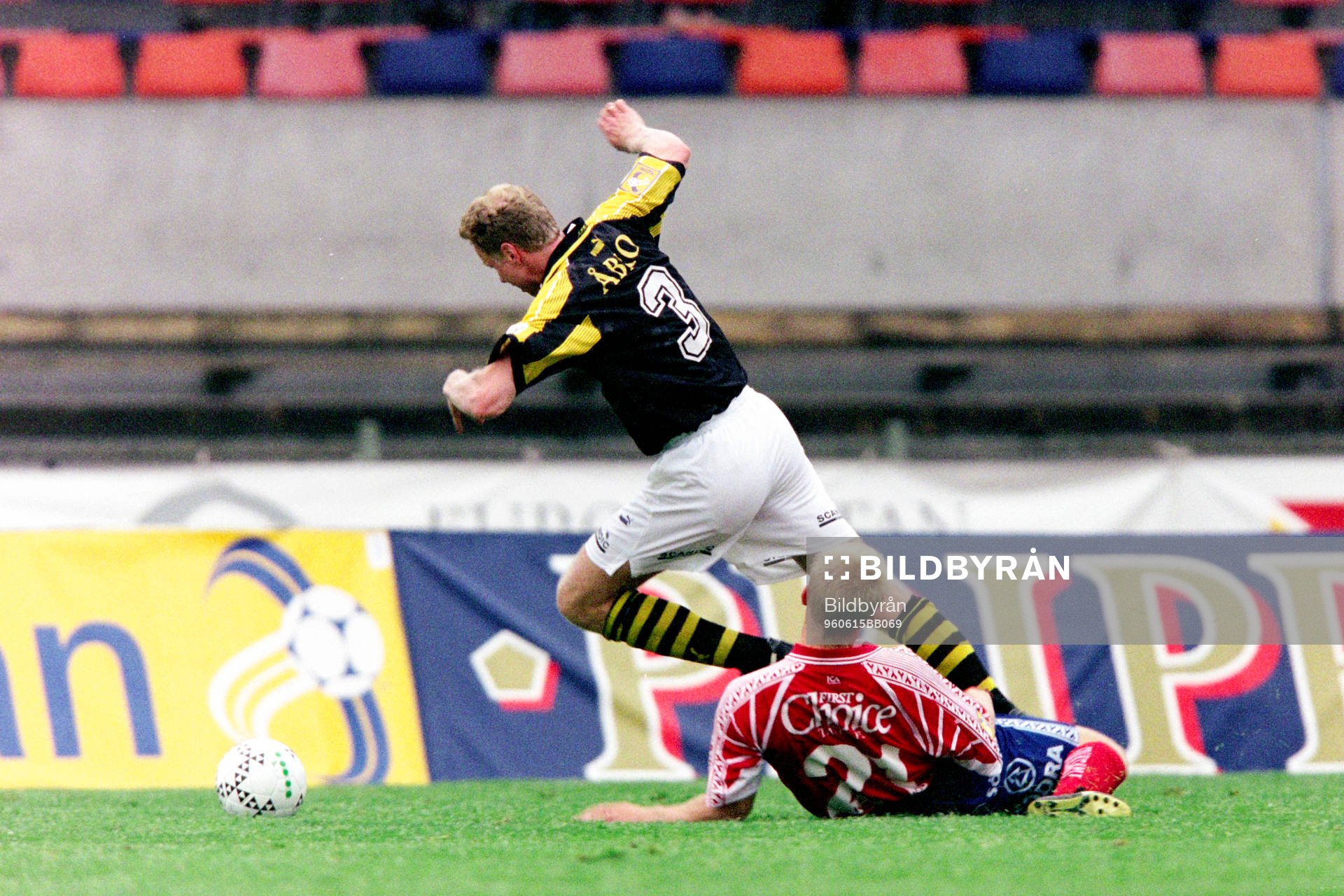 Pär Millqvist, AIK uppvaktas av östers Anders Blomqvist