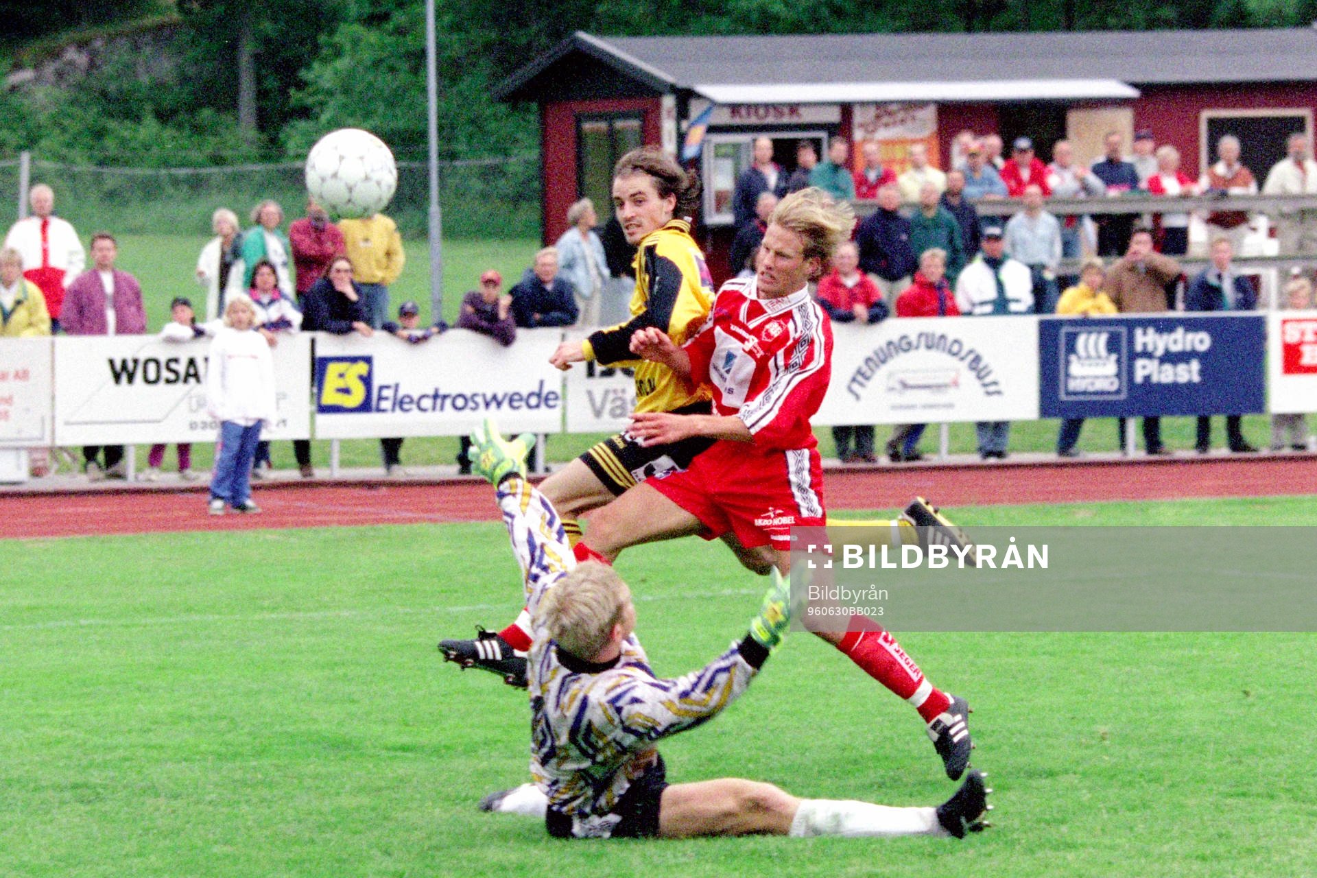 Fotboll, Div 1 Södra, Stenungsund - IFK Hässleholm, 0-2: Magnus Arvidsson, Hässleholm i ett anfall.