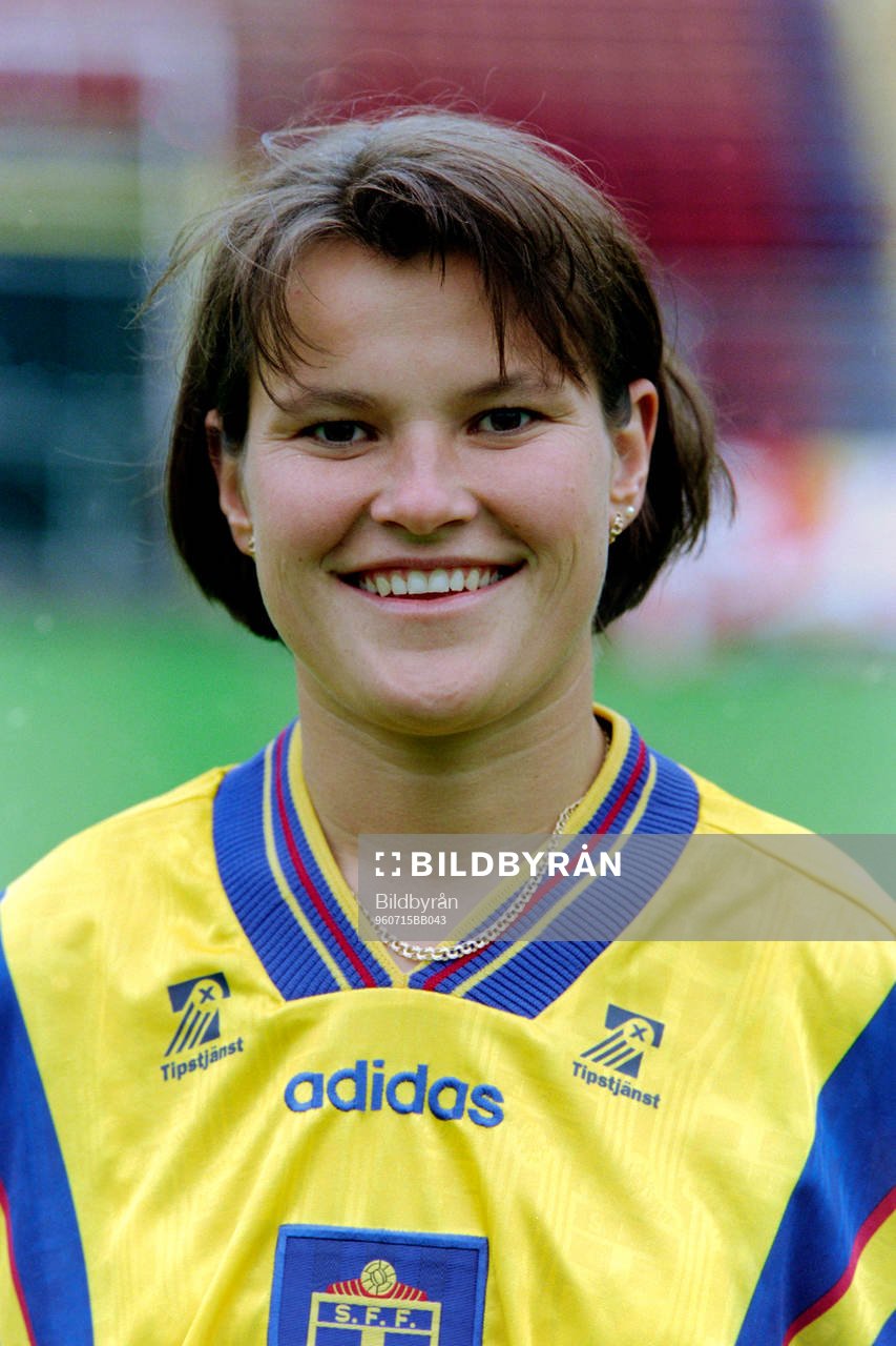 Fotboll, Damer, Sverige, Lagbild och Porträtt: Annika Nessvold.   
