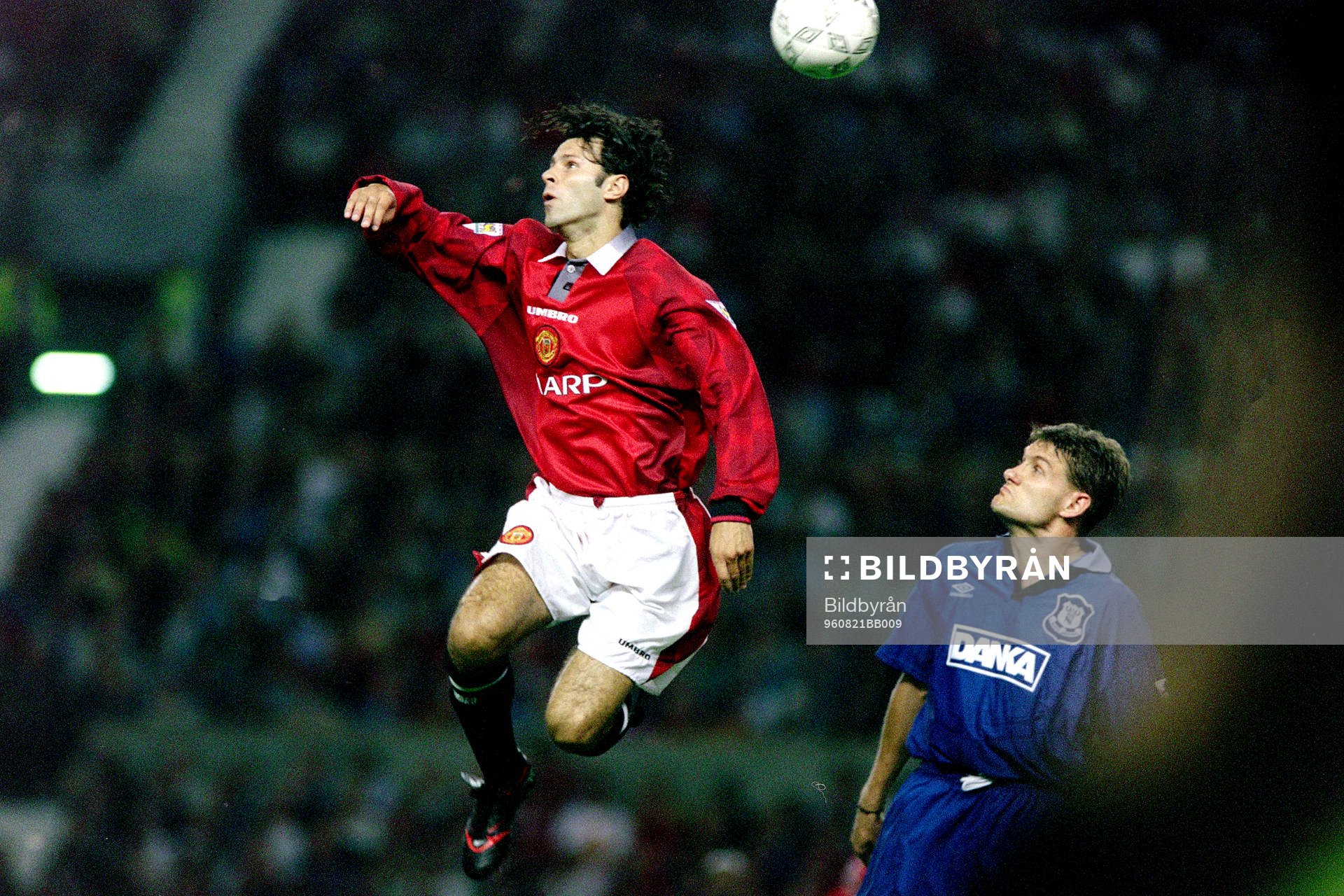 Fotboll, Premiership, Manchester United - Everton, 2-2: Ryan Giggs, Manchester United.