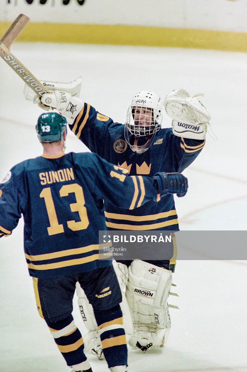 Mats Sundin och Tommy Söderström, målvakt i Sverige