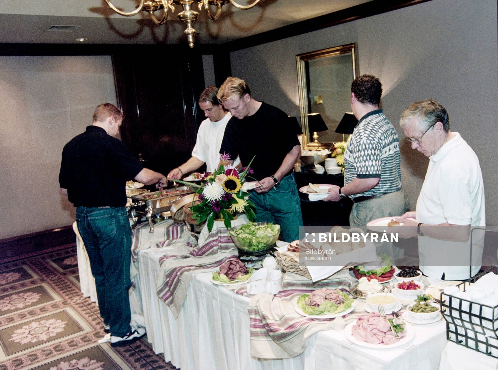 Mats Sundin, Sverige vid frukostbordet