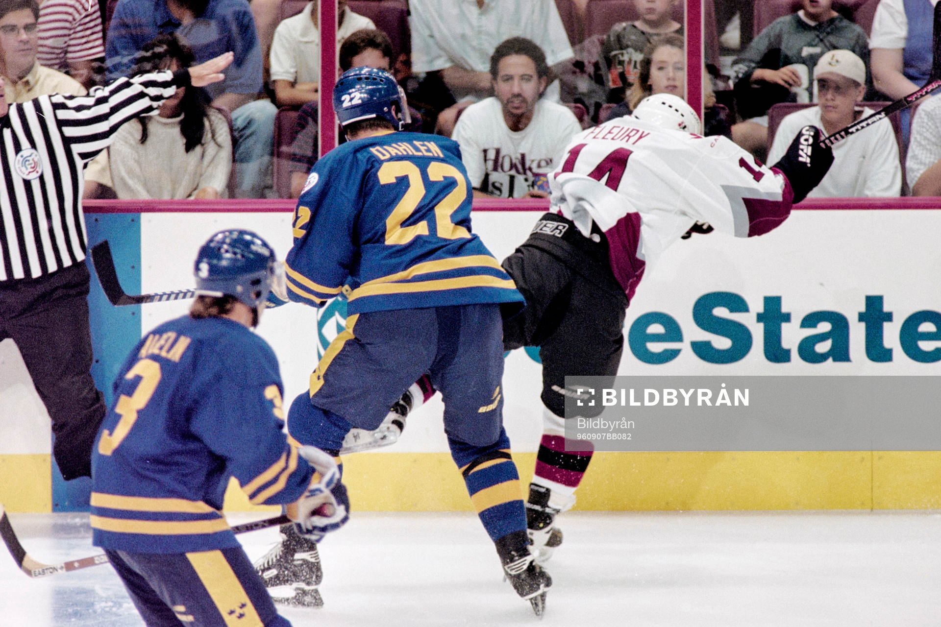 Ulf Dahlén, Sverige trycker till Theoren Fleury, Kanada