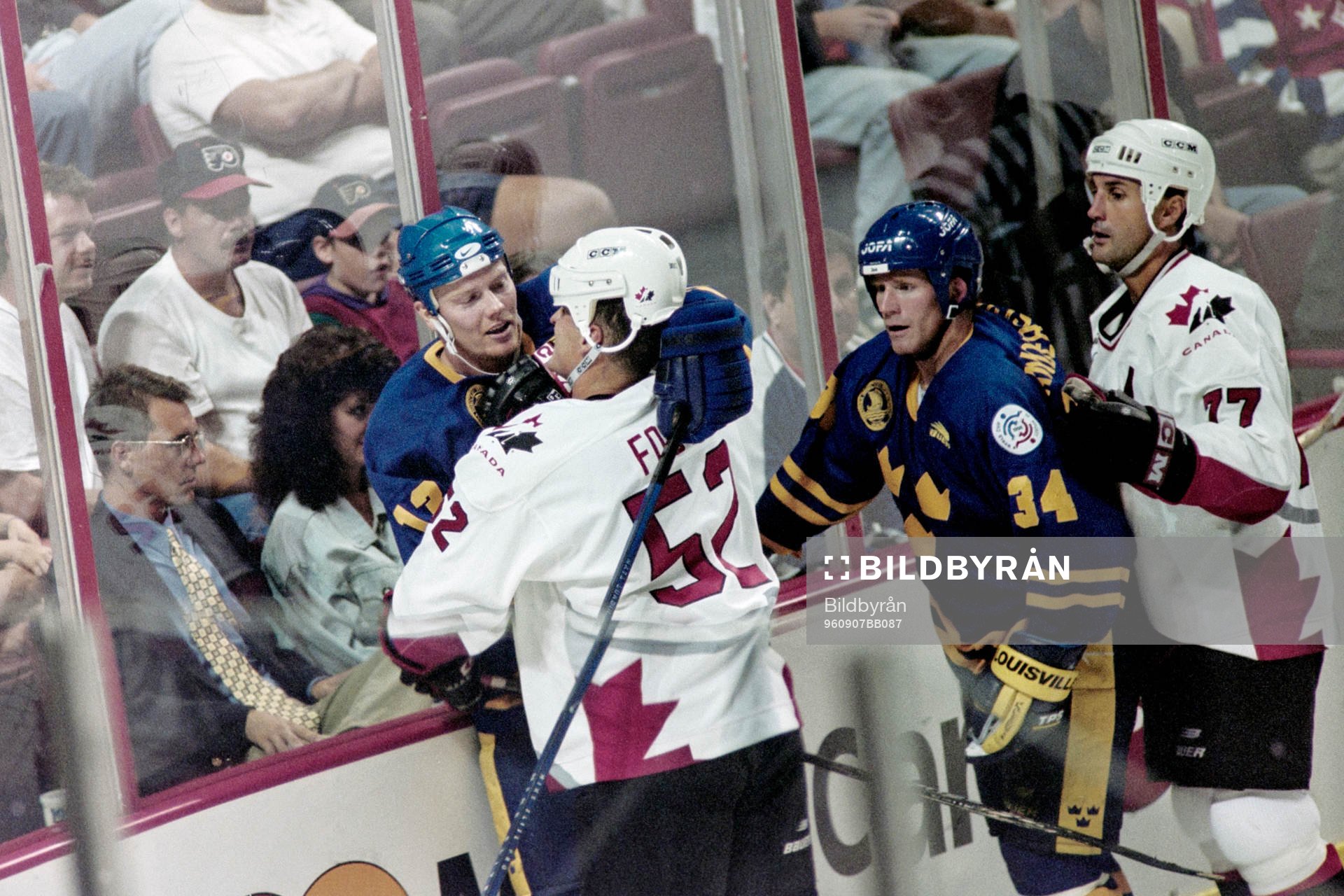 Mats Sundin och Mikael Andersson, Sverige i bråk med Adam
