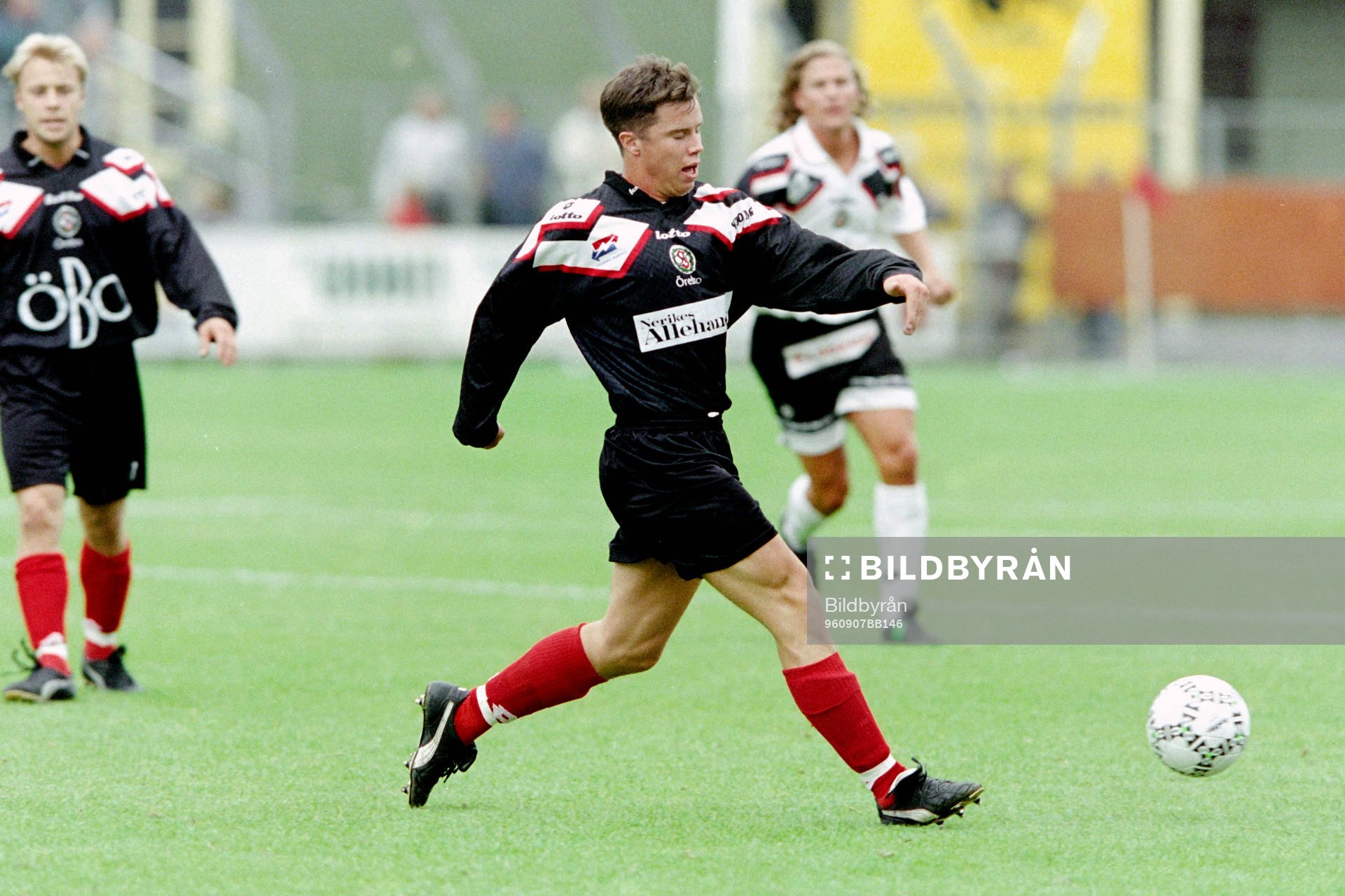 Malmö FF spelade i Örebros bortatröjor. Daniel
