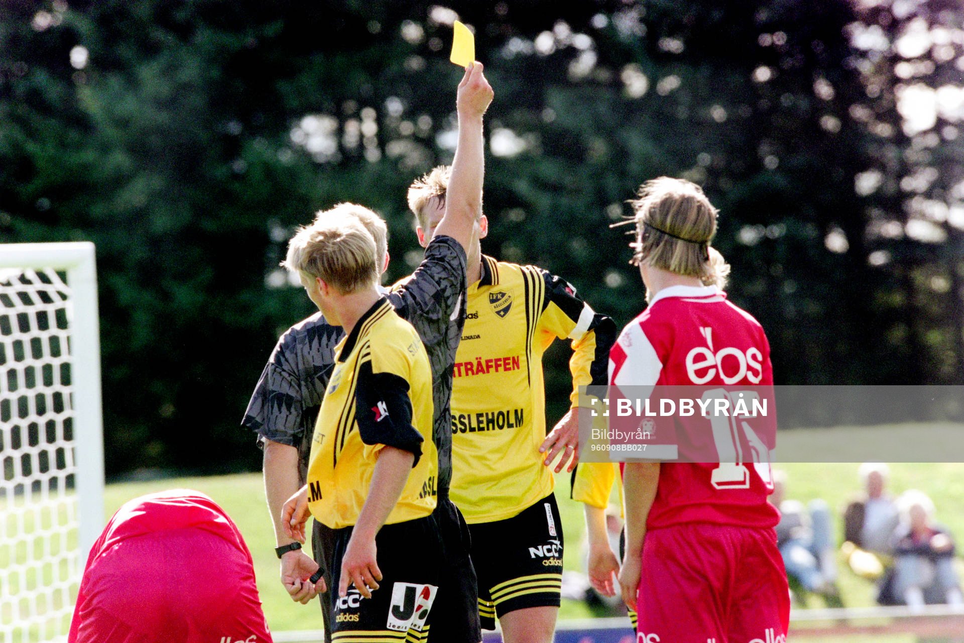Peter Olsson, Hässleholm får gult kort