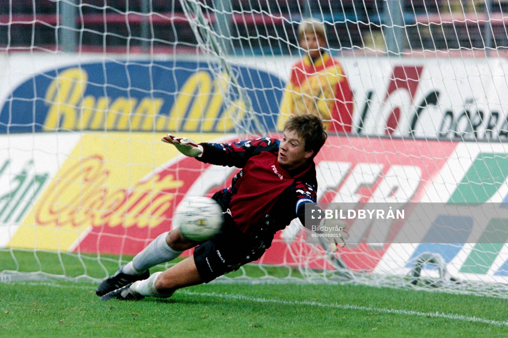 Fotboll, Allsvenskan, AIK -Trelleborg, 2-3: Carsten Olausson, målvakt, Trelleborg.   