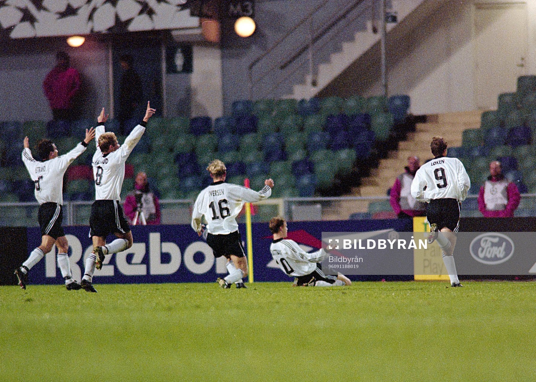 Harald Brattbakk och Rosenborg jublar