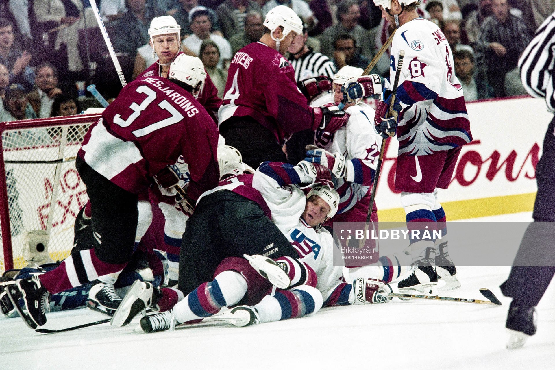 Brett Hull, USA underst i högen av spelare