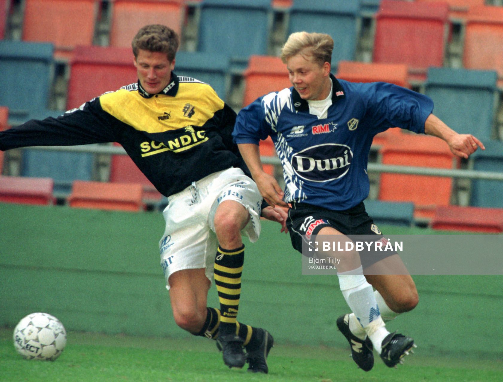 Robert Andersson jagar bollen