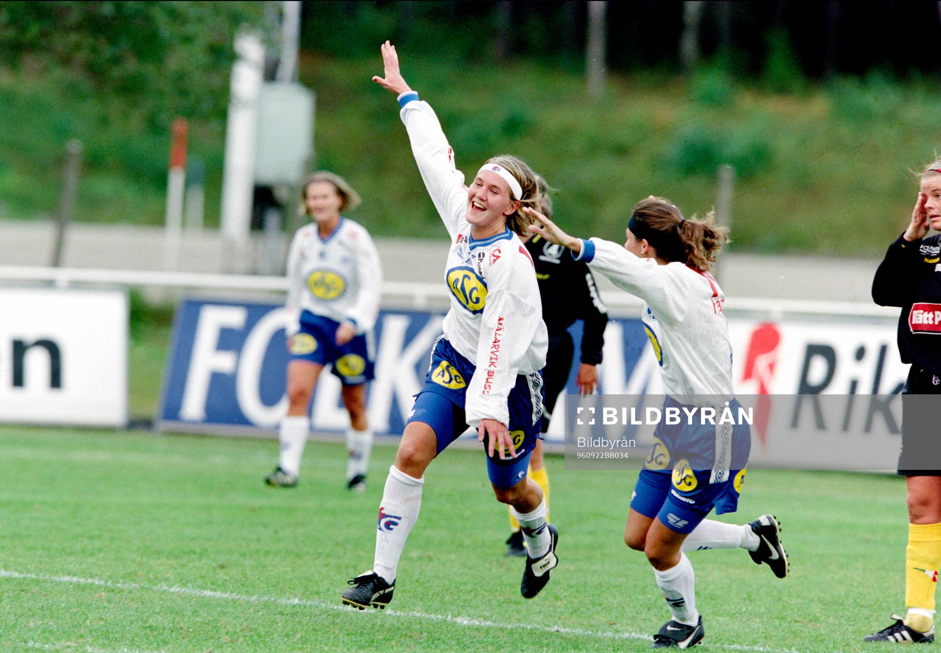 Fotboll, damer, Final, Folksam Cup, Älvsjö - Bälinge, 2-1: Julia Carlsson, Älvsjö jublar efter mål.