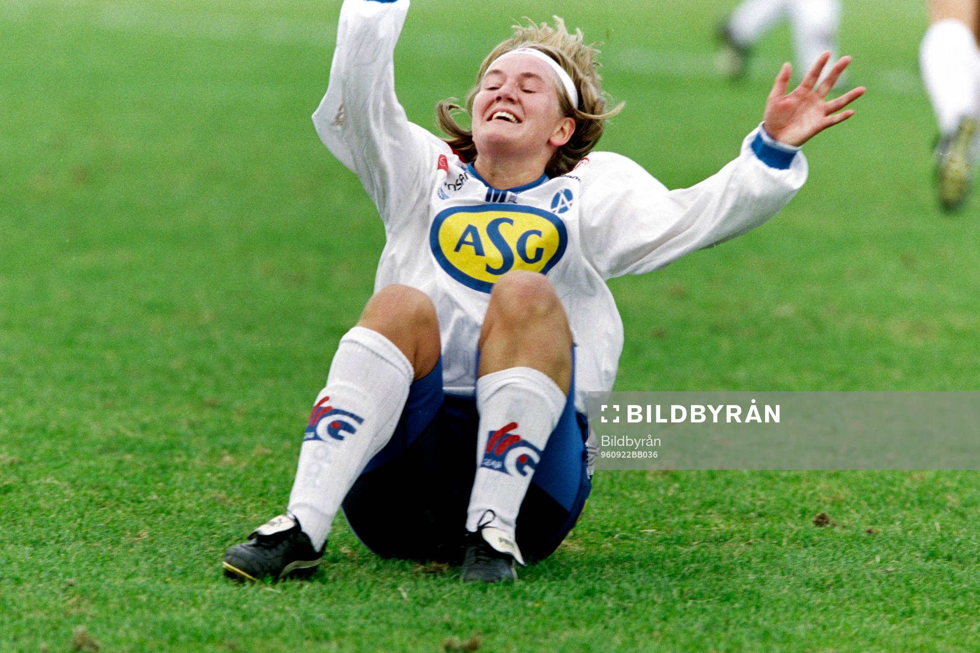 Fotboll, damer, Final, Folksam Cup, Älvsjö - Bälinge, 2-1: Julia Carlsson, Älvsjö jublar efter mål.
