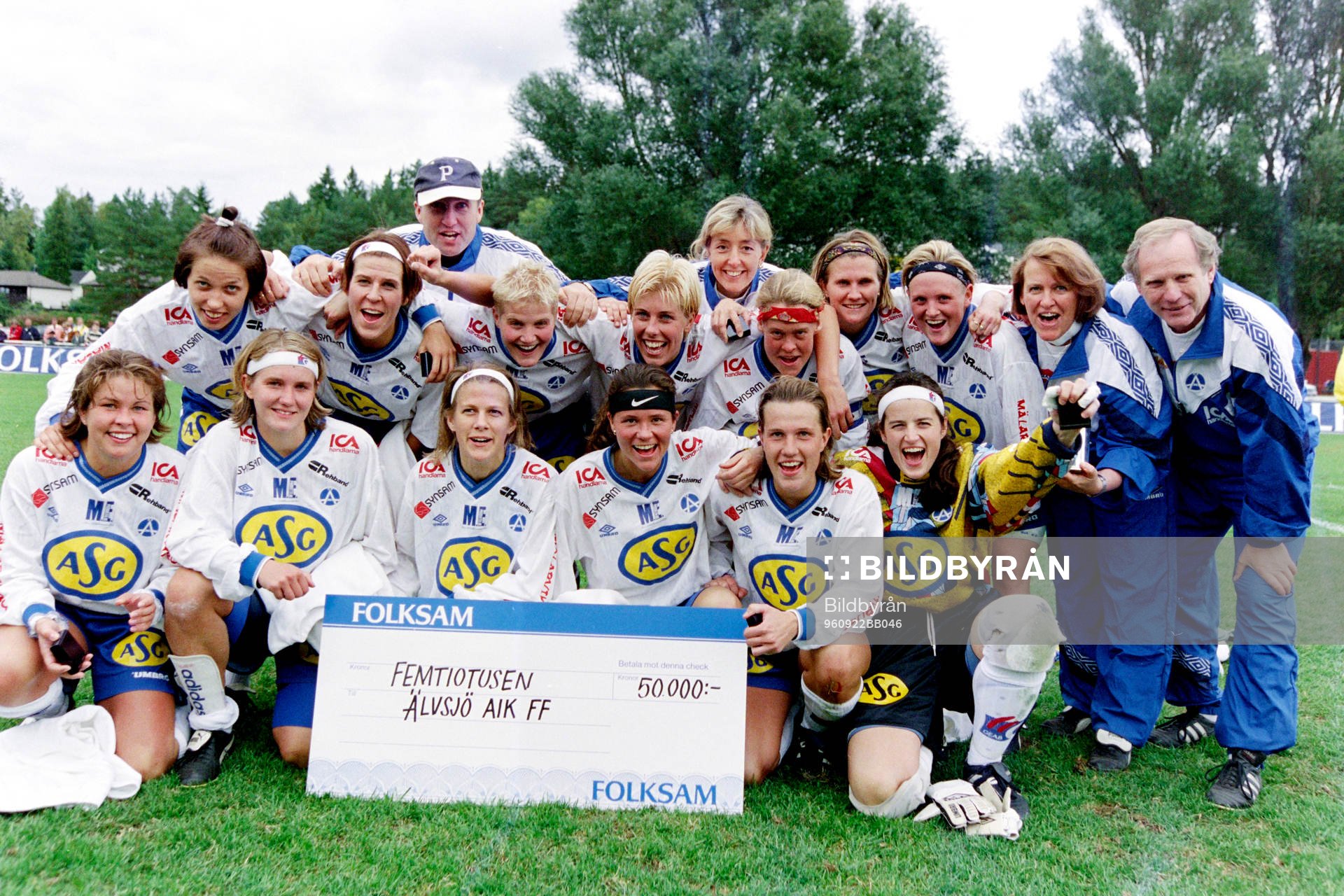 Fotboll, damer, Final, Folksam Cup, Älvsjö - Bälinge, 2-1: Älvjös segrande lag.