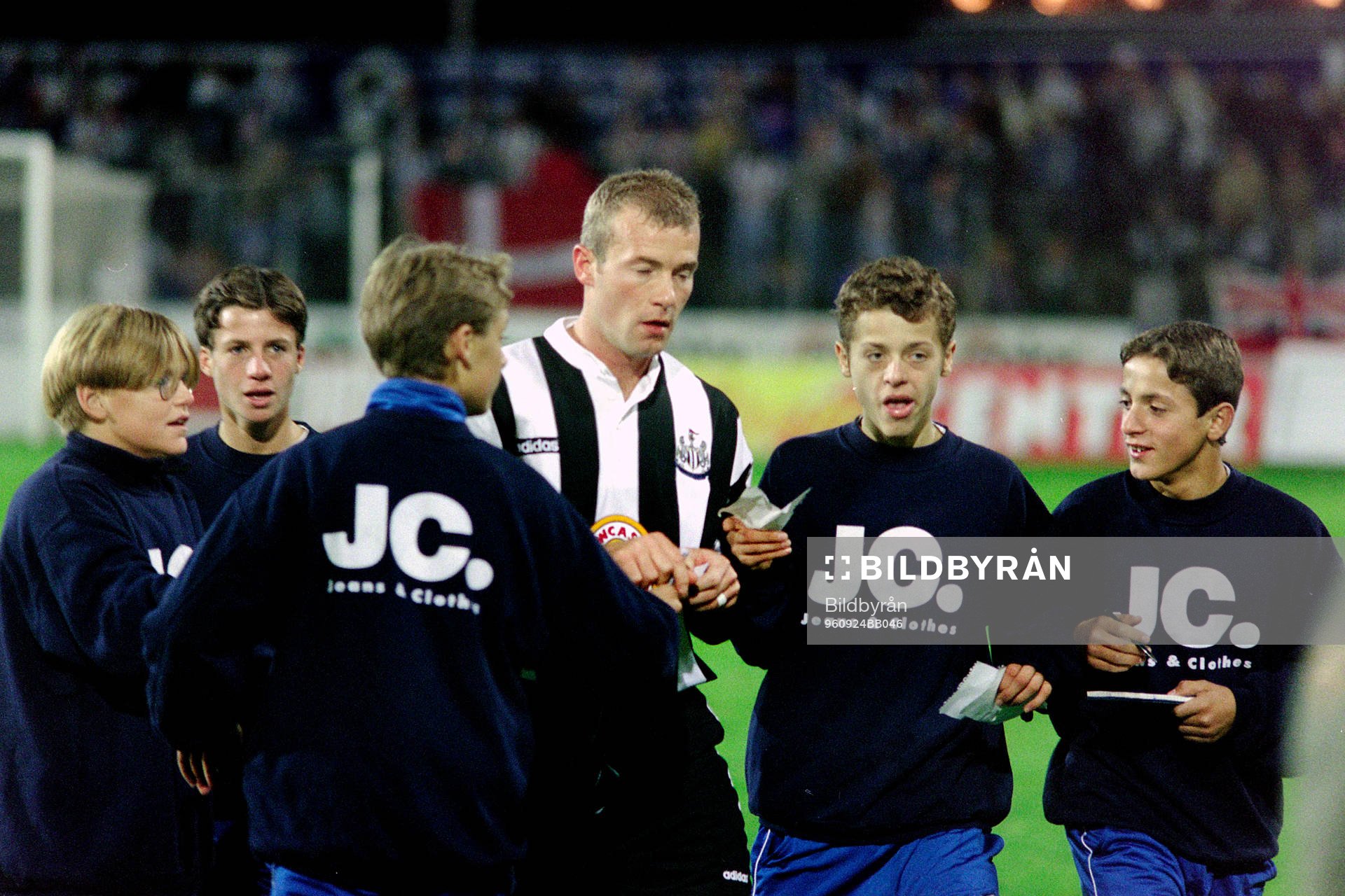 Alan Shearer, Newcastle skriver autografer