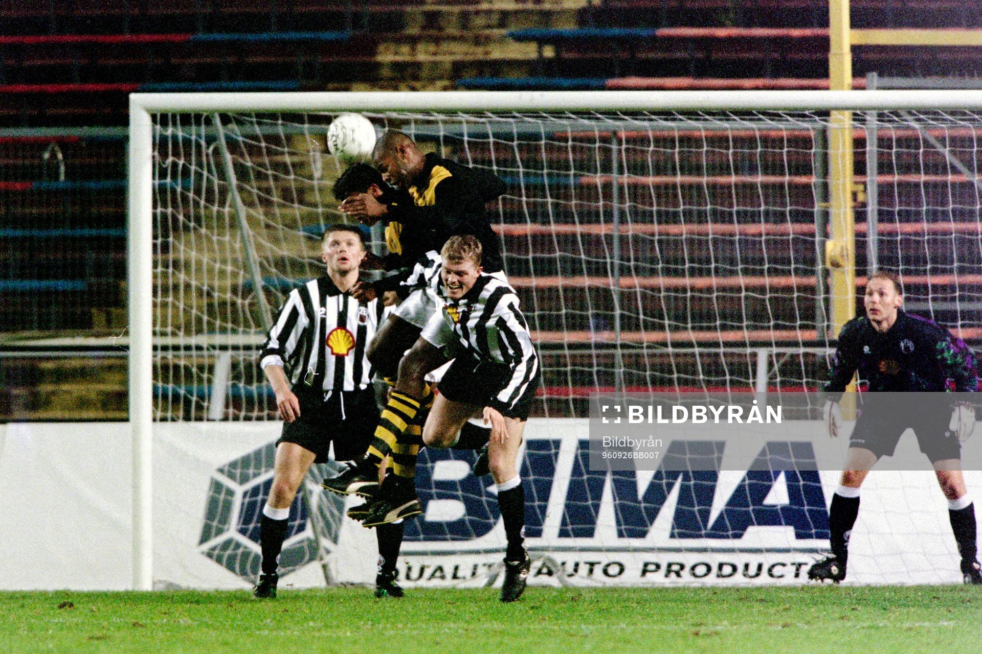 Pascal Simpson, AIK i en nickduell