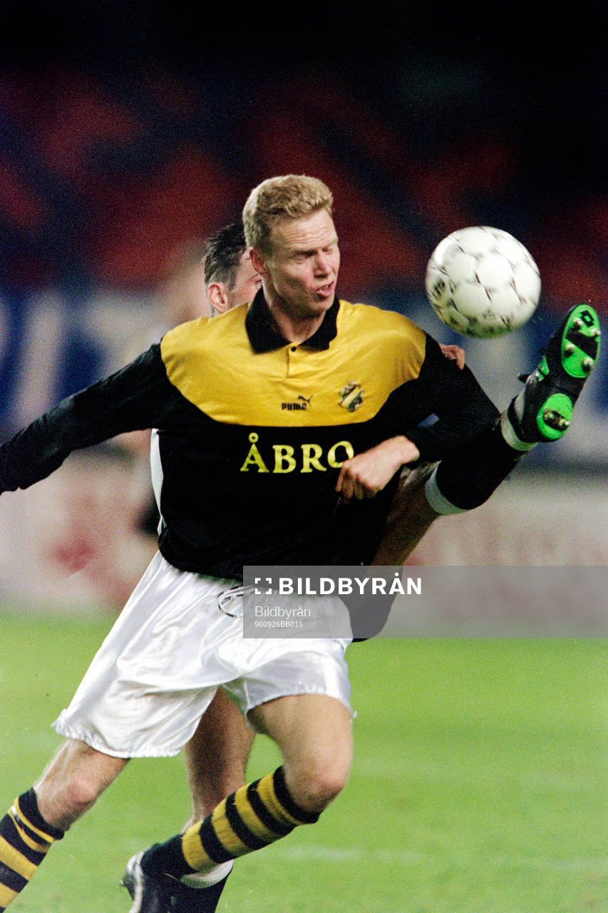 Fotboll, Cupvinnarcupen, AIK - Reykjavik, 1-1: Pär Millqvist, AIK.