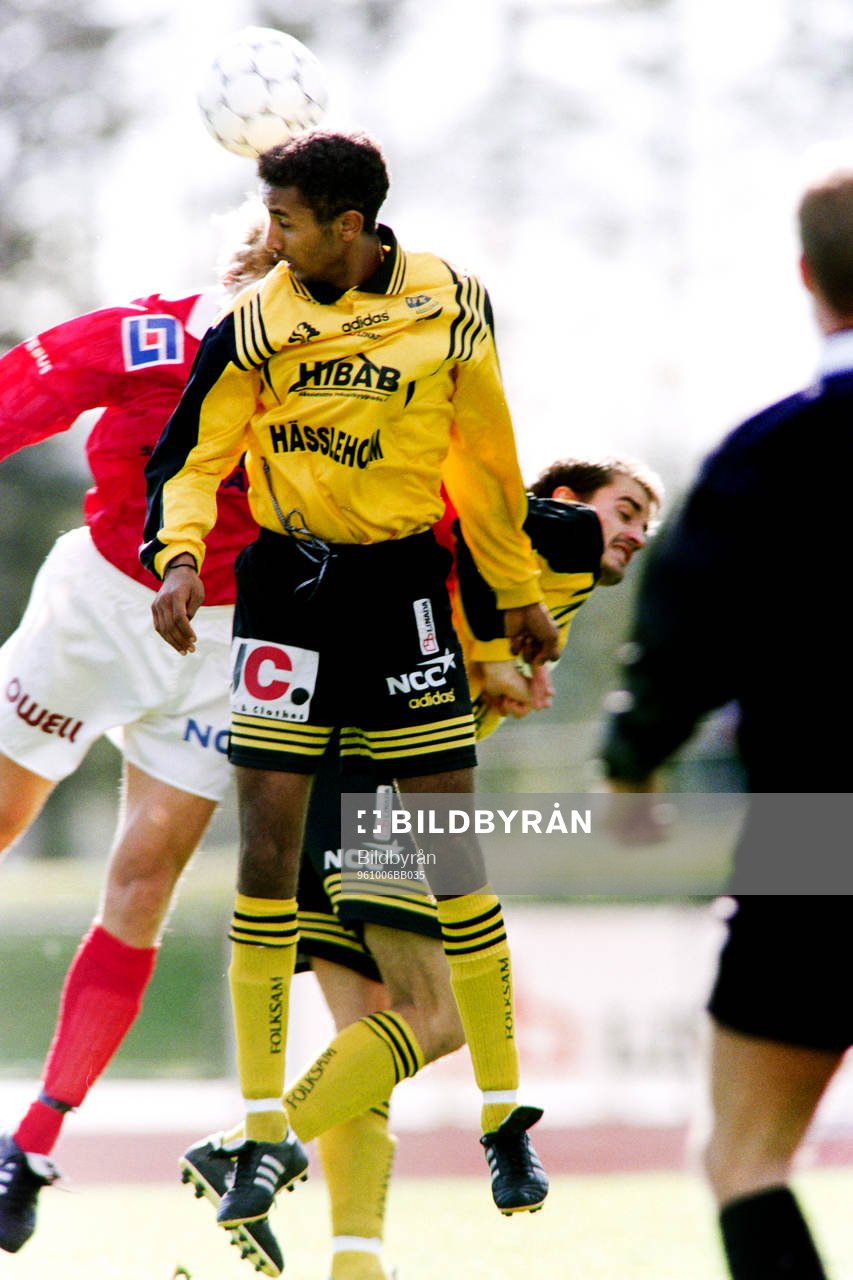 Awet Estefanos, Hässleholm i en nickduell