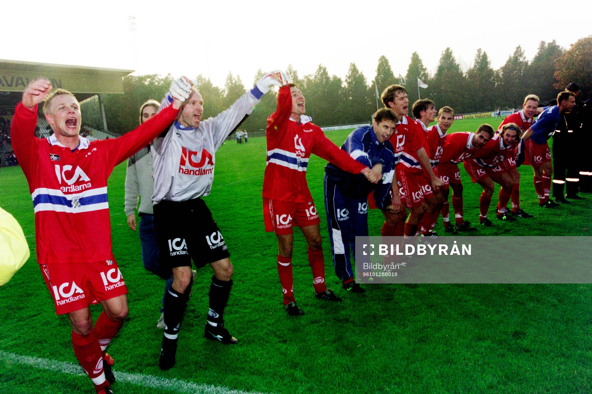 Thomas Ravelli, målvakt, Göteborg jublar