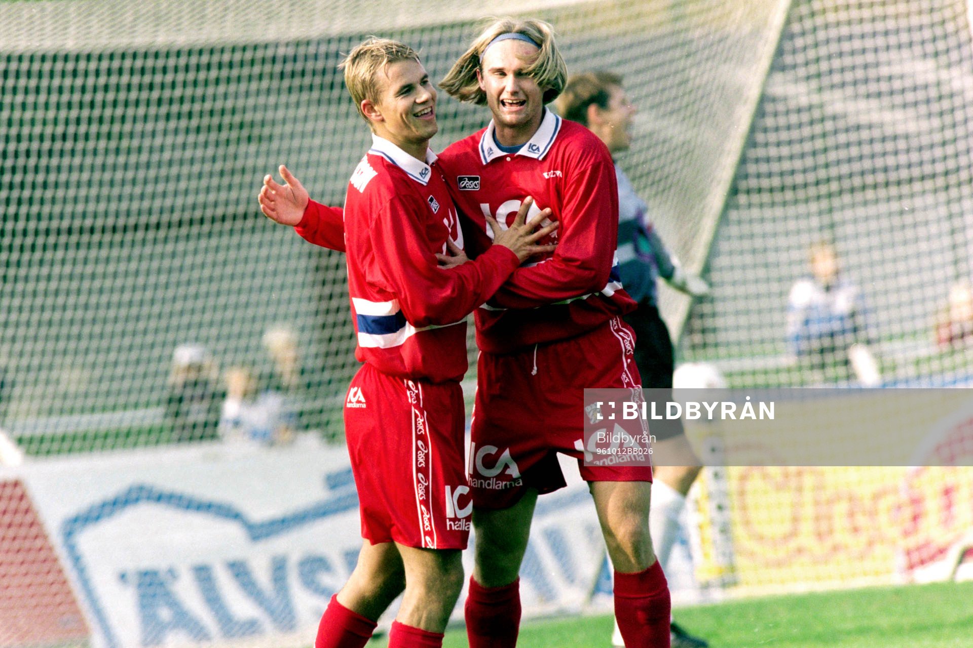 Fotboll, Allsvenskan, Trelleborg - IFK Göteborg, 0-6: Niclas Alexandersson och Andreas Andersson, Göteborg jublar efter mål.