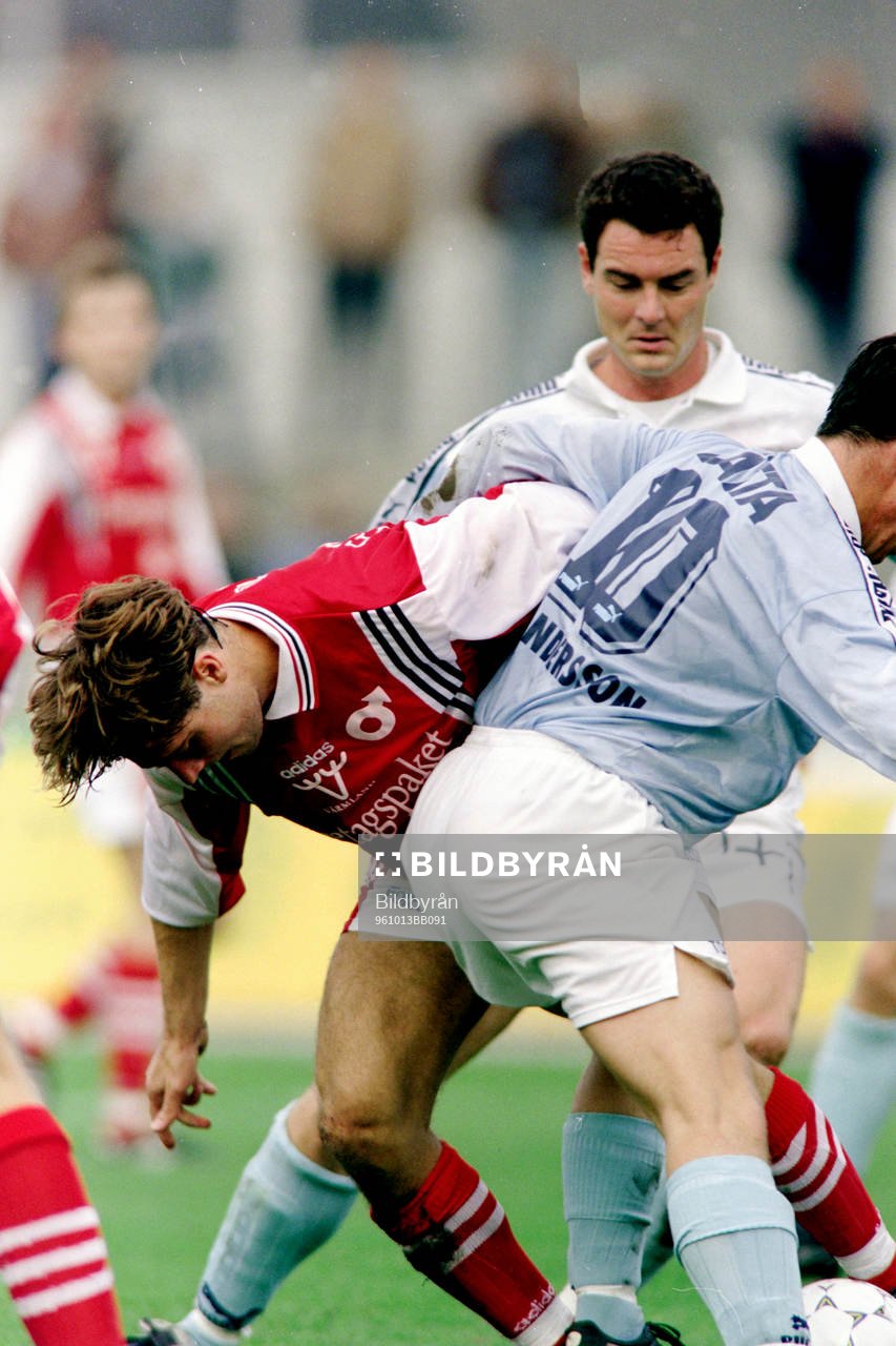 Christian Karlsson och Daniel Andersson stoppar degerfors