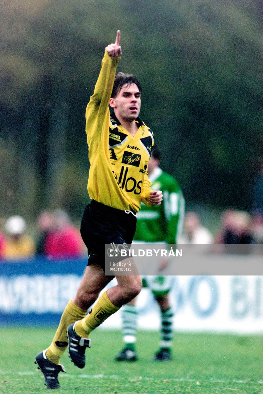 Fotboll, Div 1 Södra, Ljungskile - Elfsborg, 1-1: Anders Thorstensson, Elfsborg jublar efter mål.
