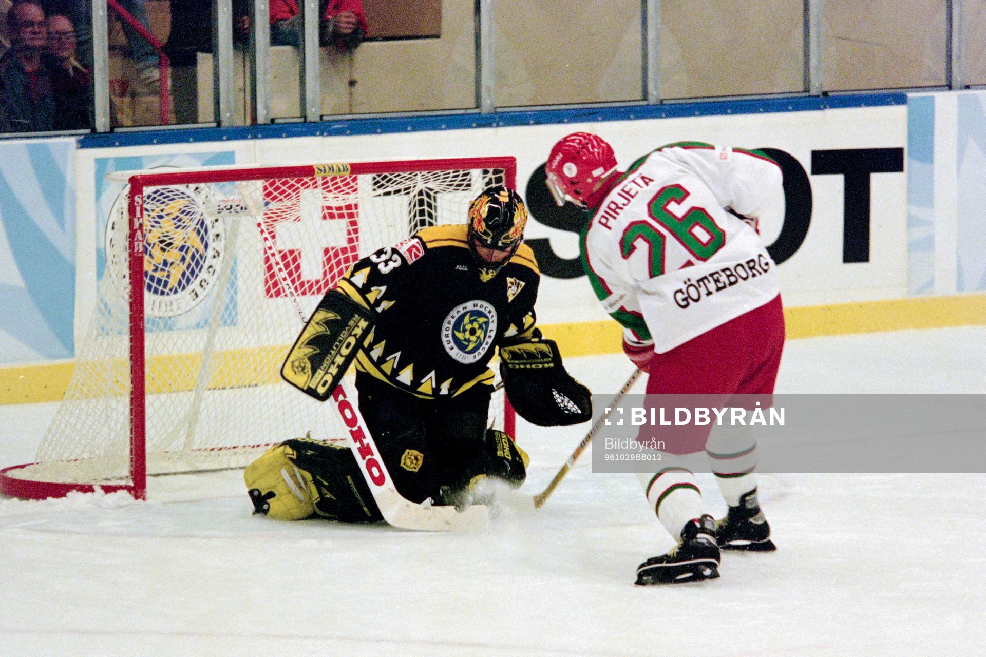 Lasse Pirjetä, Västra Frölunda fri med rouens målvakt