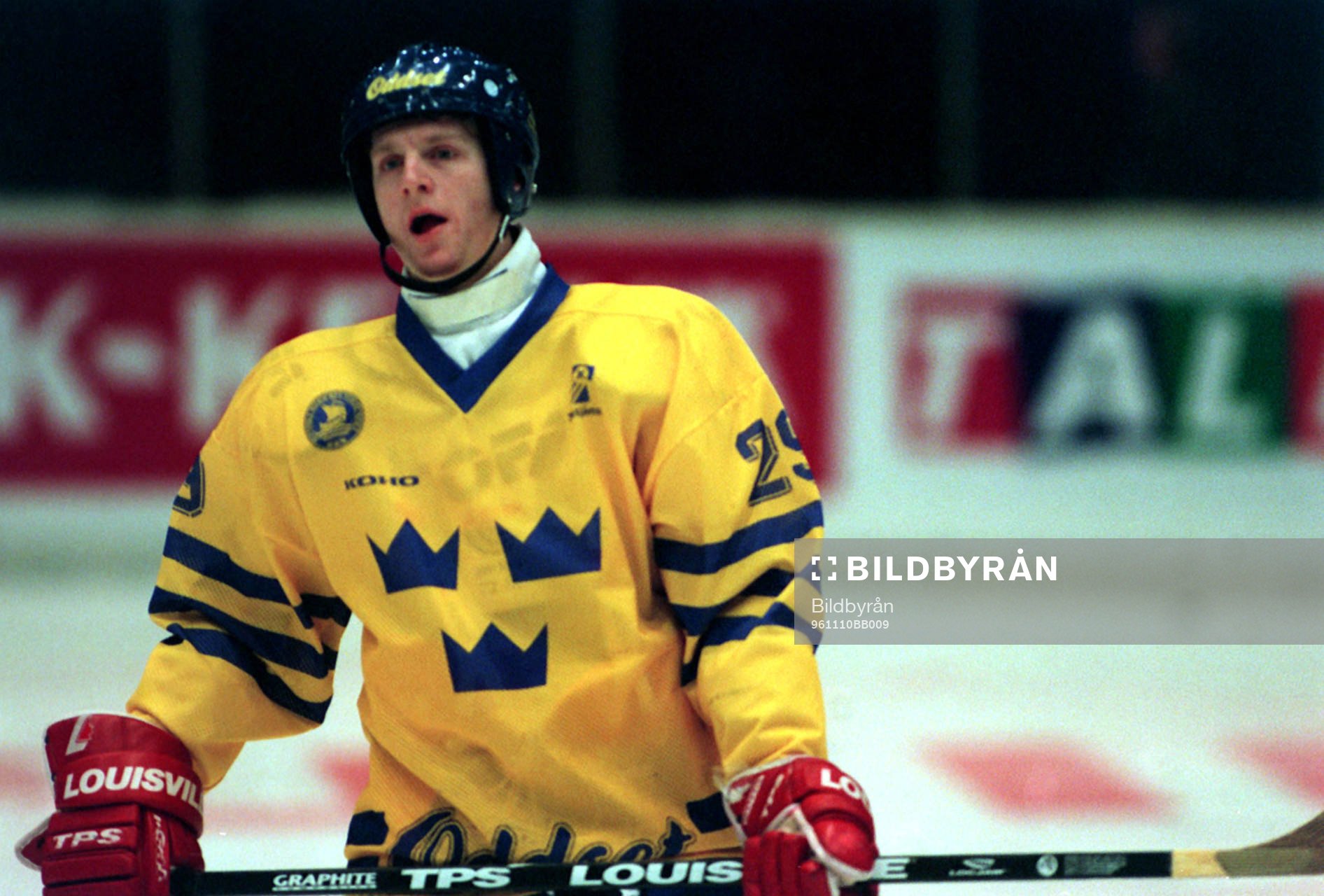 Per-Johan Axelsson, Sverige