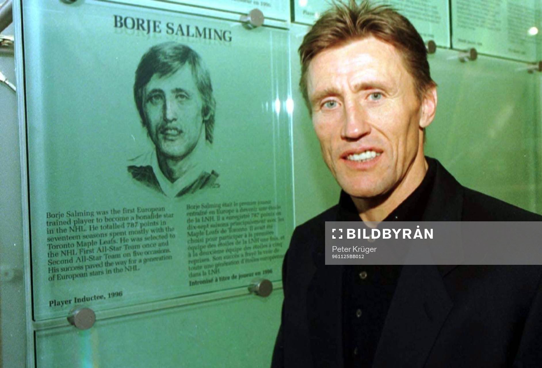 TORONTO. --ISHOCKEY-- BÖRJE SALMING VID SIN TAVLA SOM