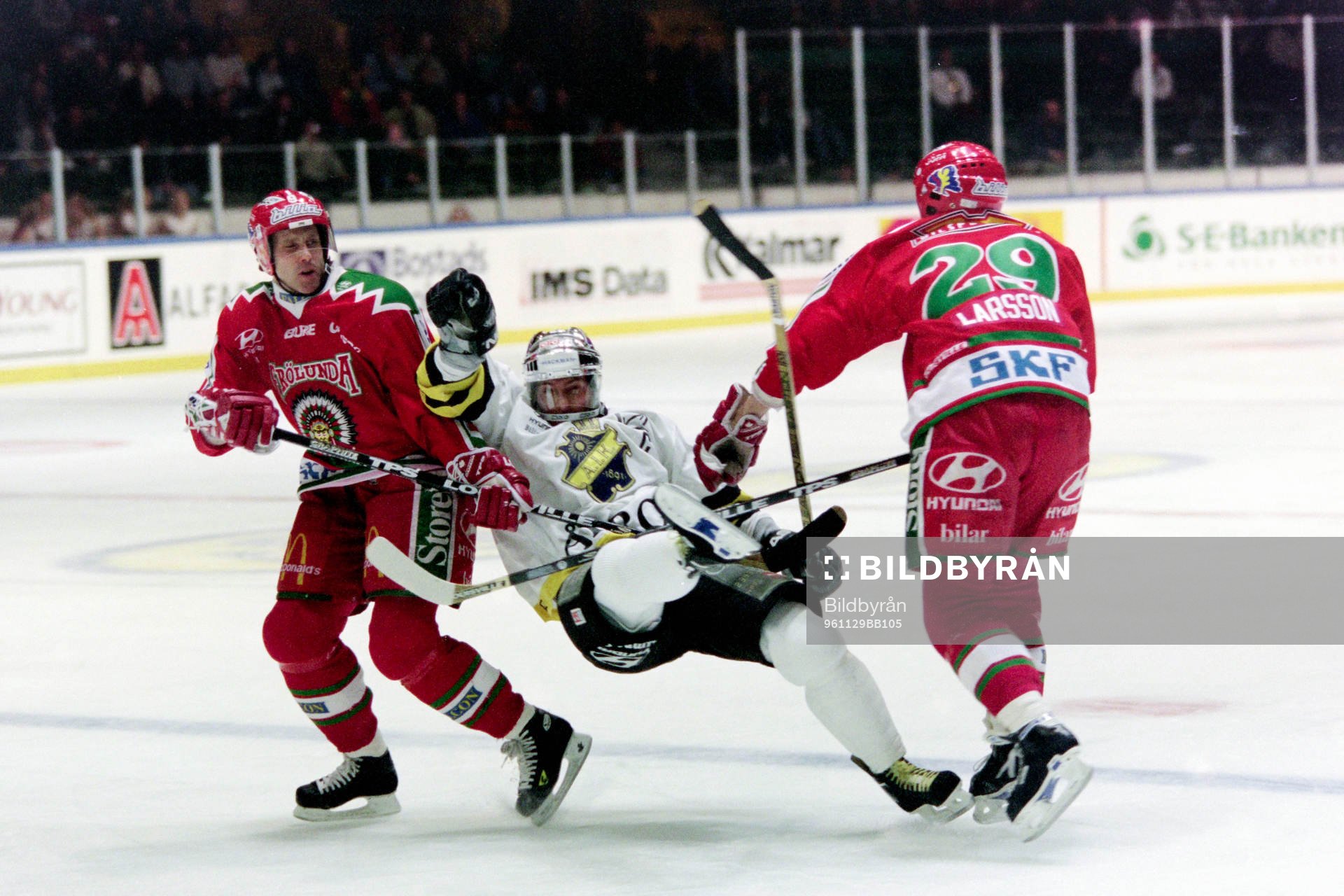 Lars edström och Stefan Larsson, Frölunda stoppar en AIK