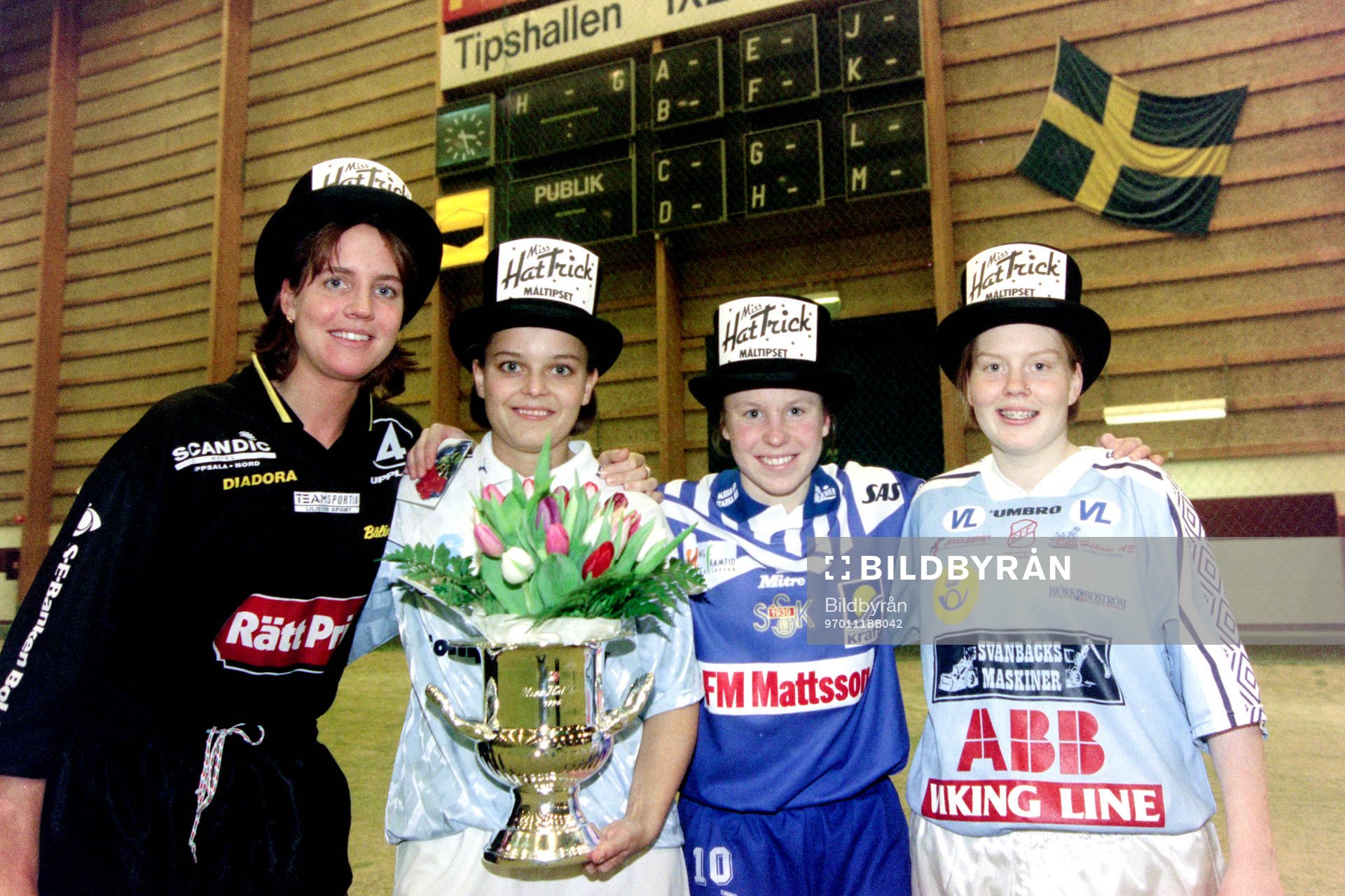 Fotboll, Tipstjänst, Mr Hattrick: Fr. v Anneli Wahlgren, Bälinge, Anika Bozicevic, Malmö FF, Hanna Ljungberg, Sunnanå och Petra Jonsson, Gideonsberg.