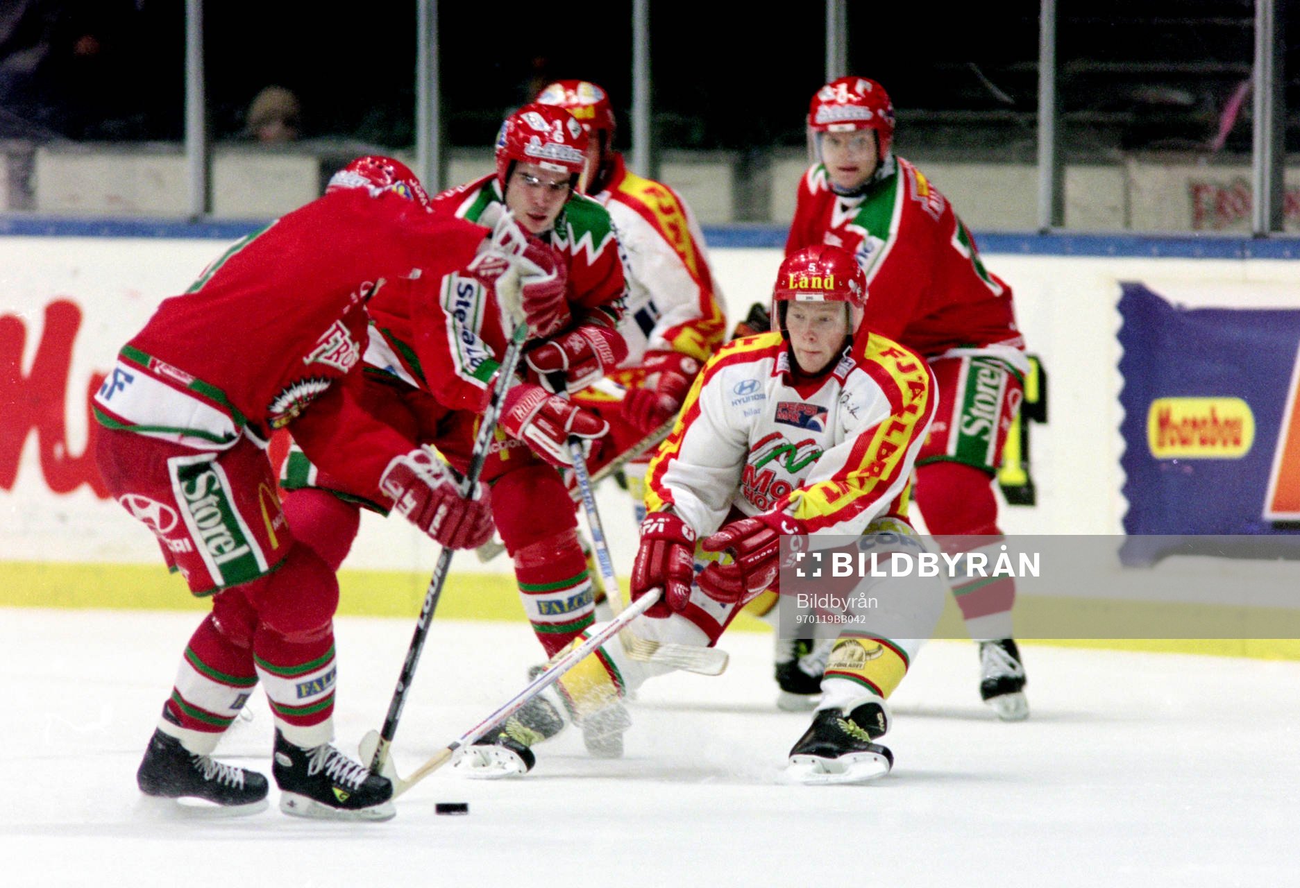 Jan-Axel Alavaara, Modo