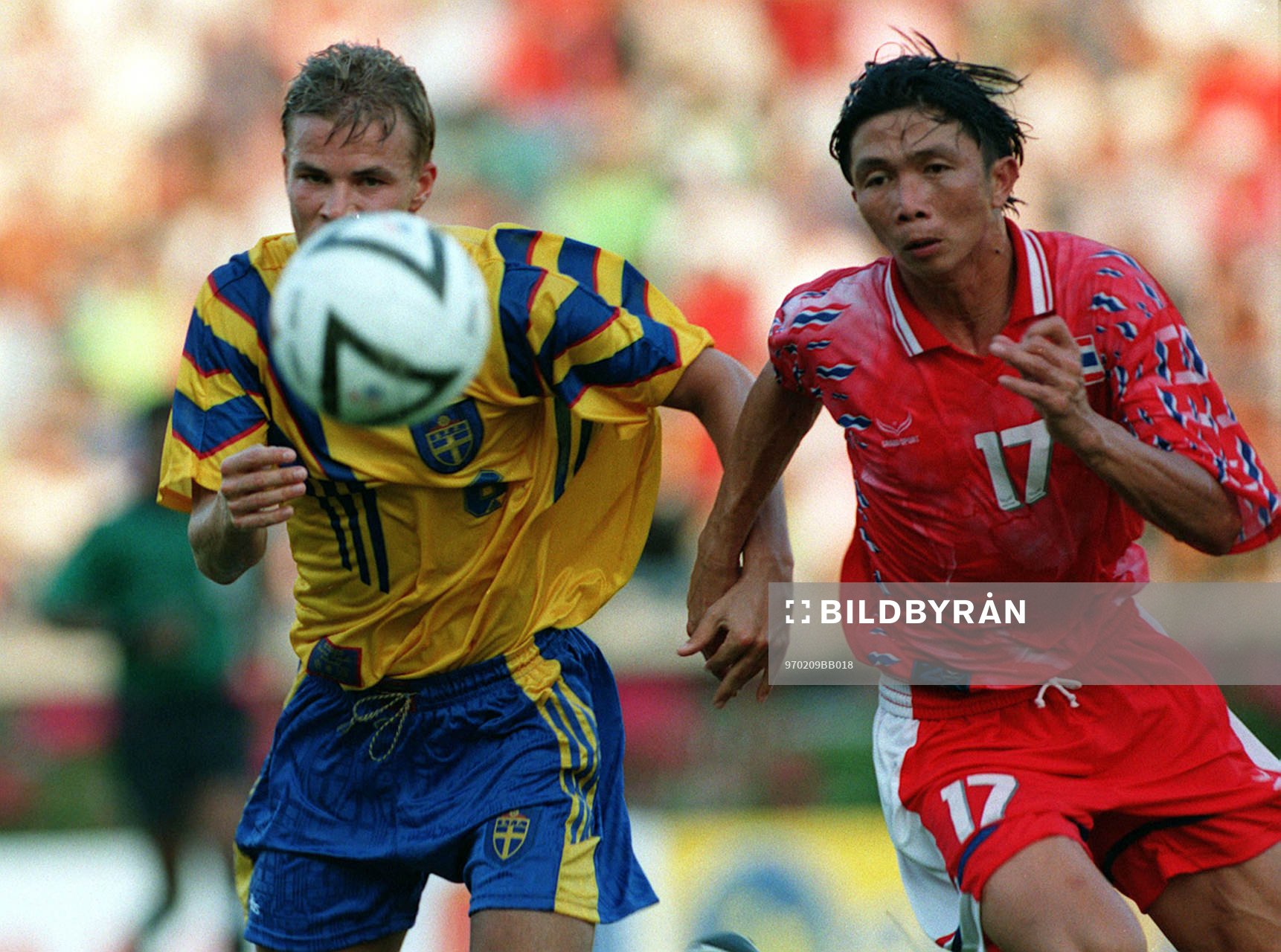 Niclas Alexandersson, Sverige och Dusit Chalermsan, Thailand