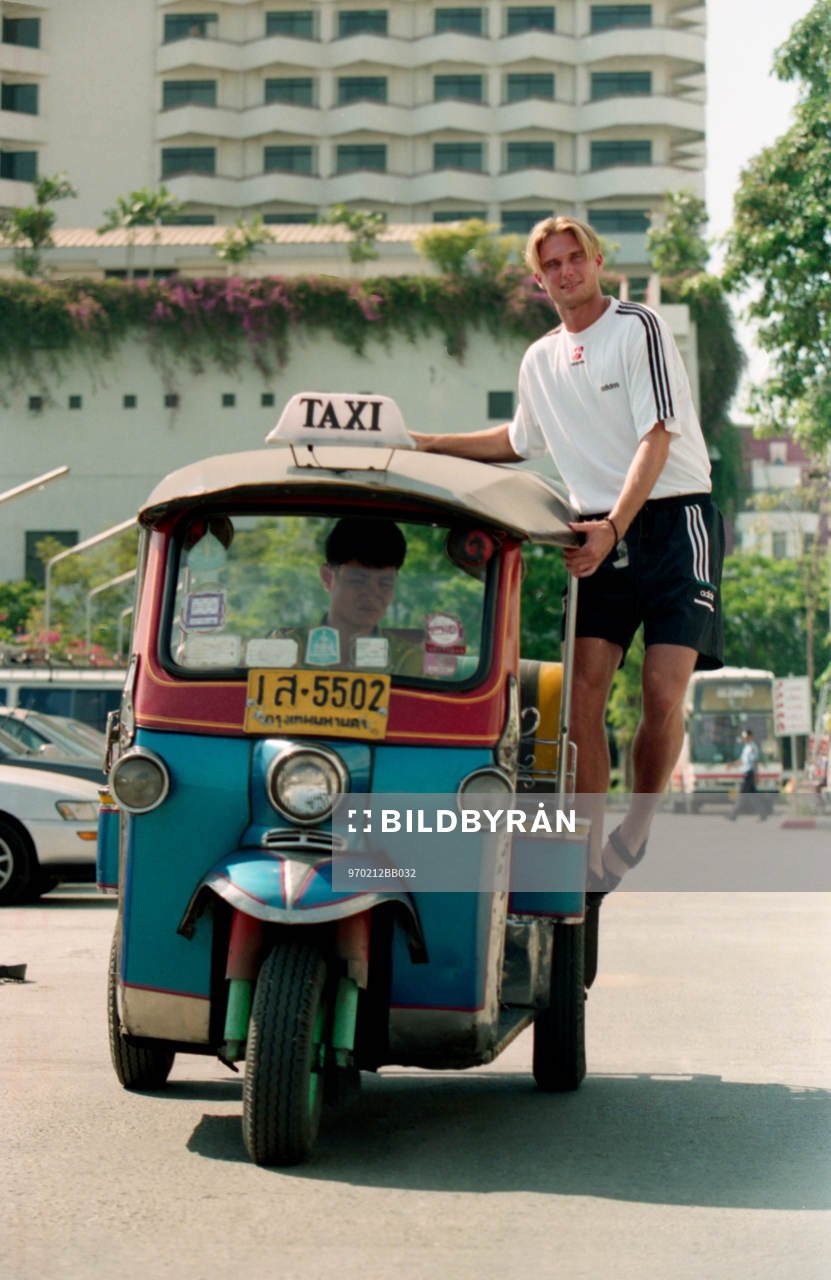 Andreas Andersson åker tuktuk