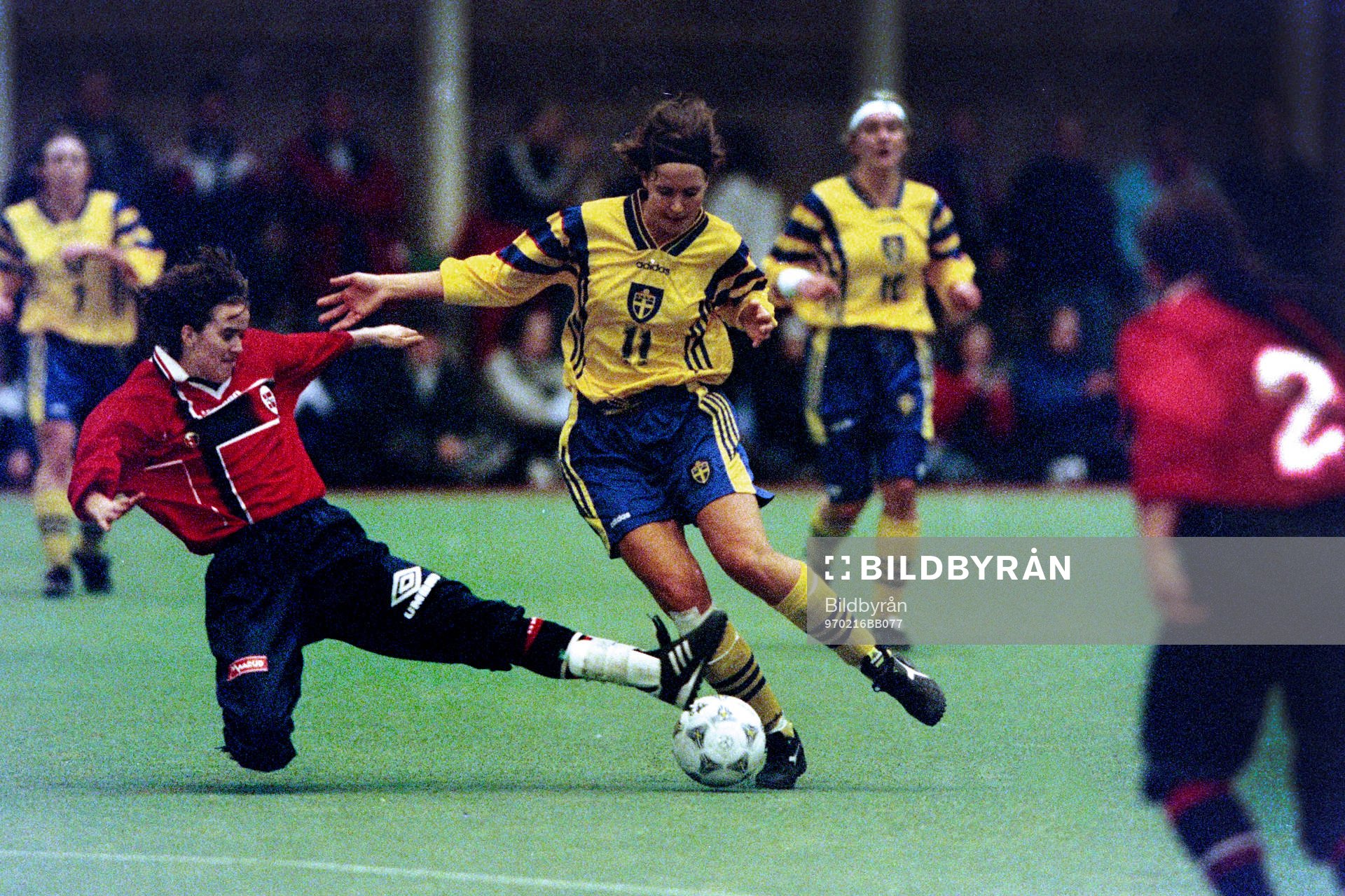 Fotboll, Damer, Sverige - Norge, 0-2: Anneli Wahlgren, Sverige.