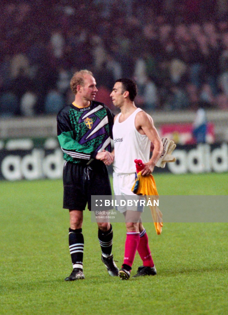 Thomas Ravelli, målvakt, Sverige och Youri Djorkaeff