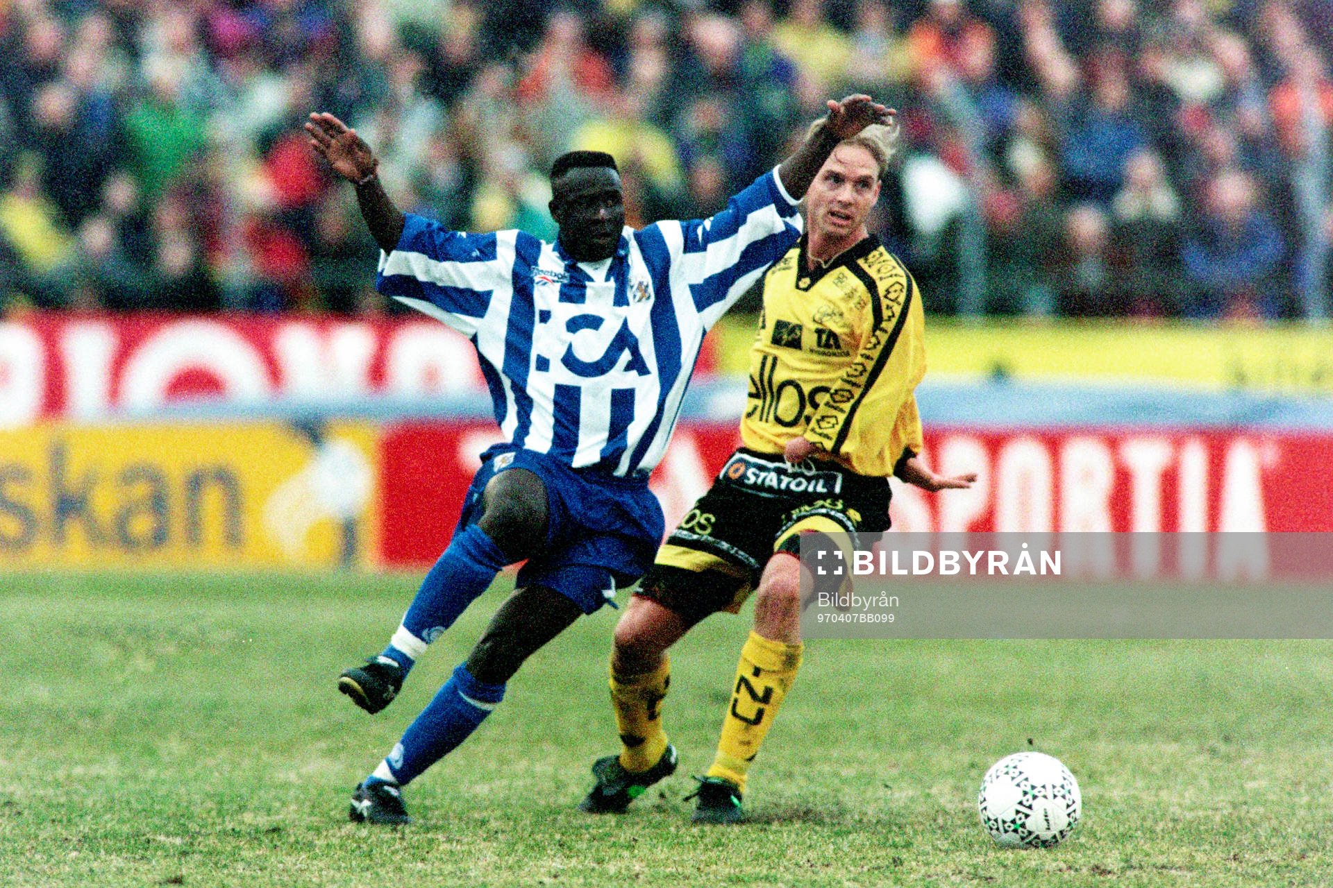 Emmanuel Tetteh, Göteborg med elfsborgs Joachim Modigh i