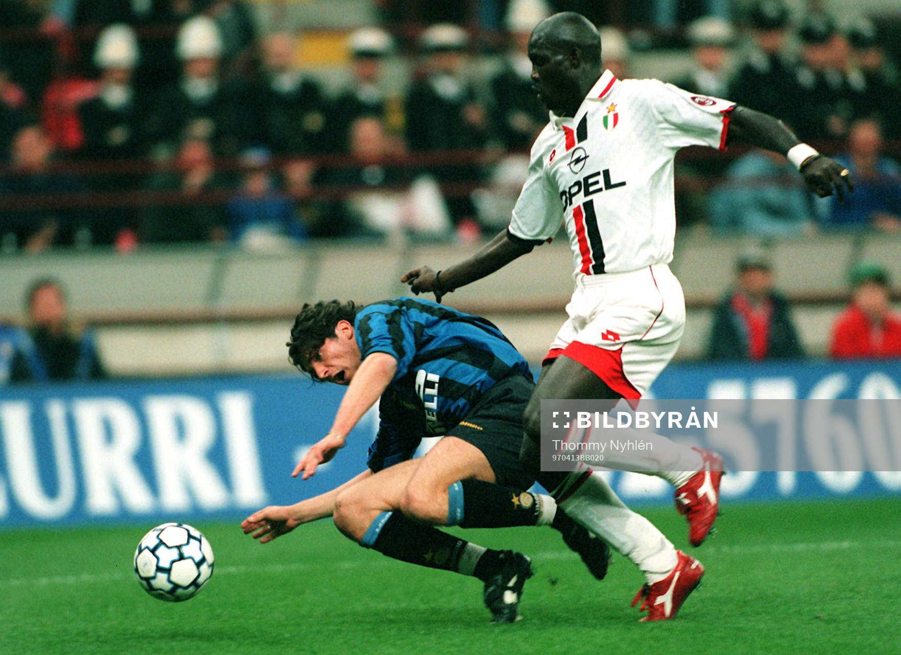 George Weah, Milan på språng